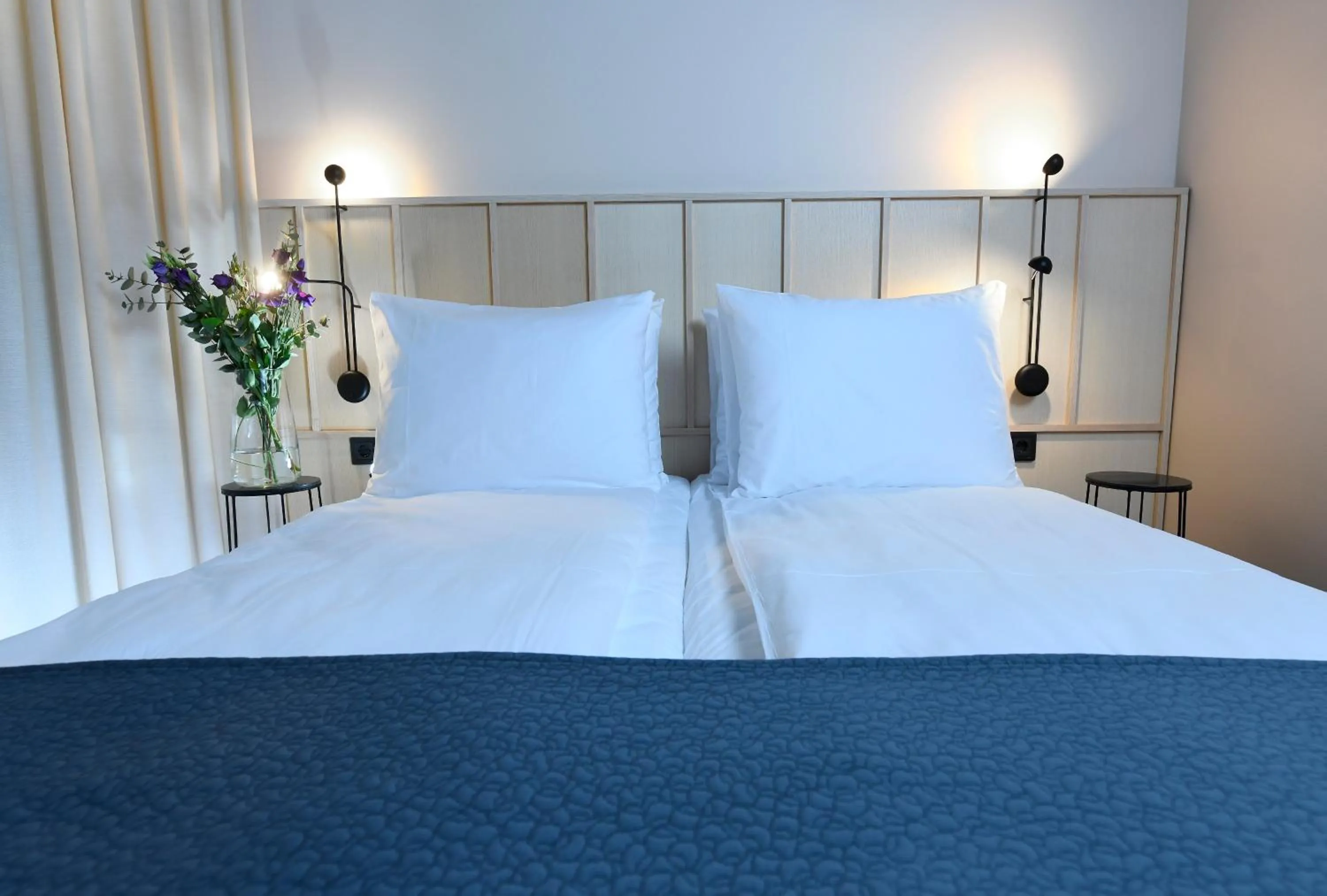 Bed in Best Western Plus Grow Hotel