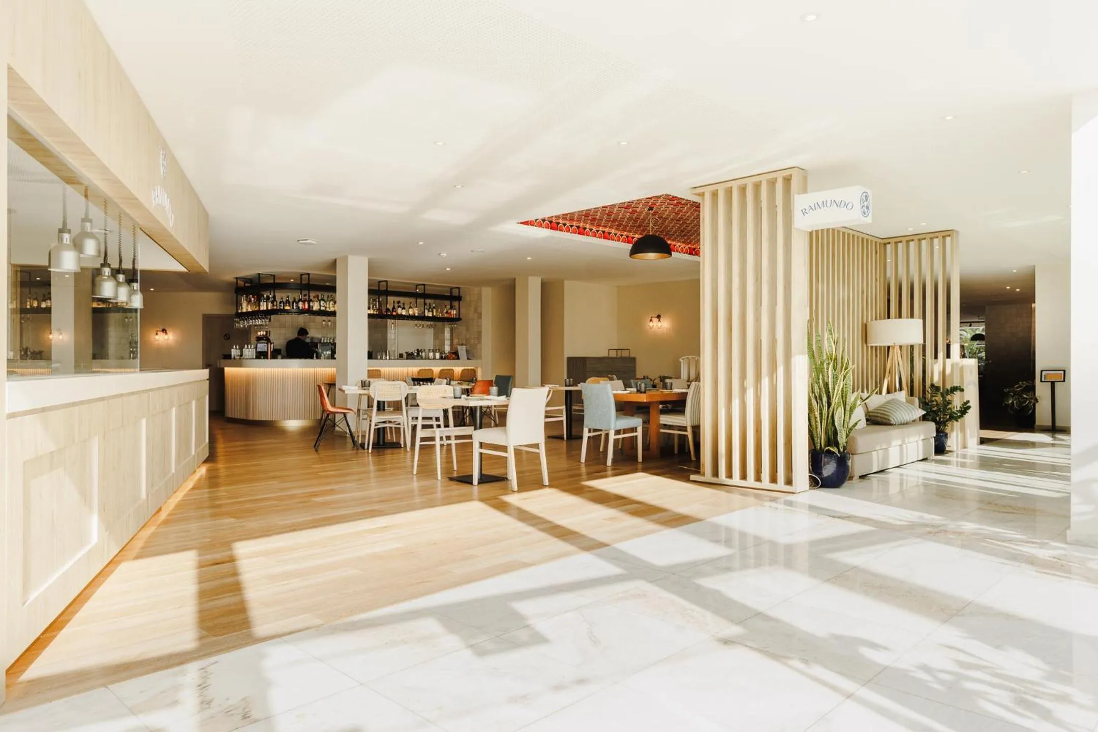 Restaurant/places to eat in Crowne Plaza - Caparica Lisbon