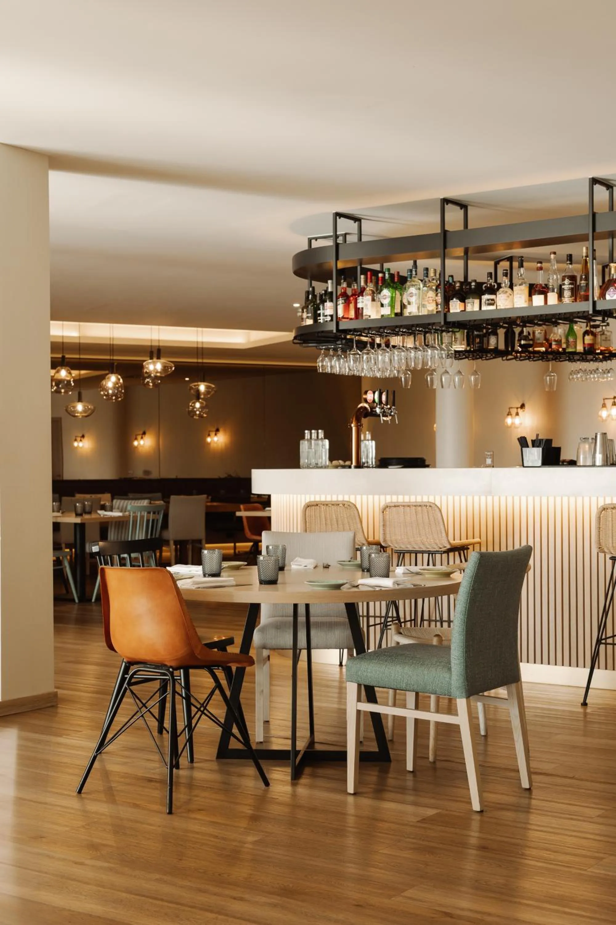 Lounge or bar in Crowne Plaza - Caparica Lisbon