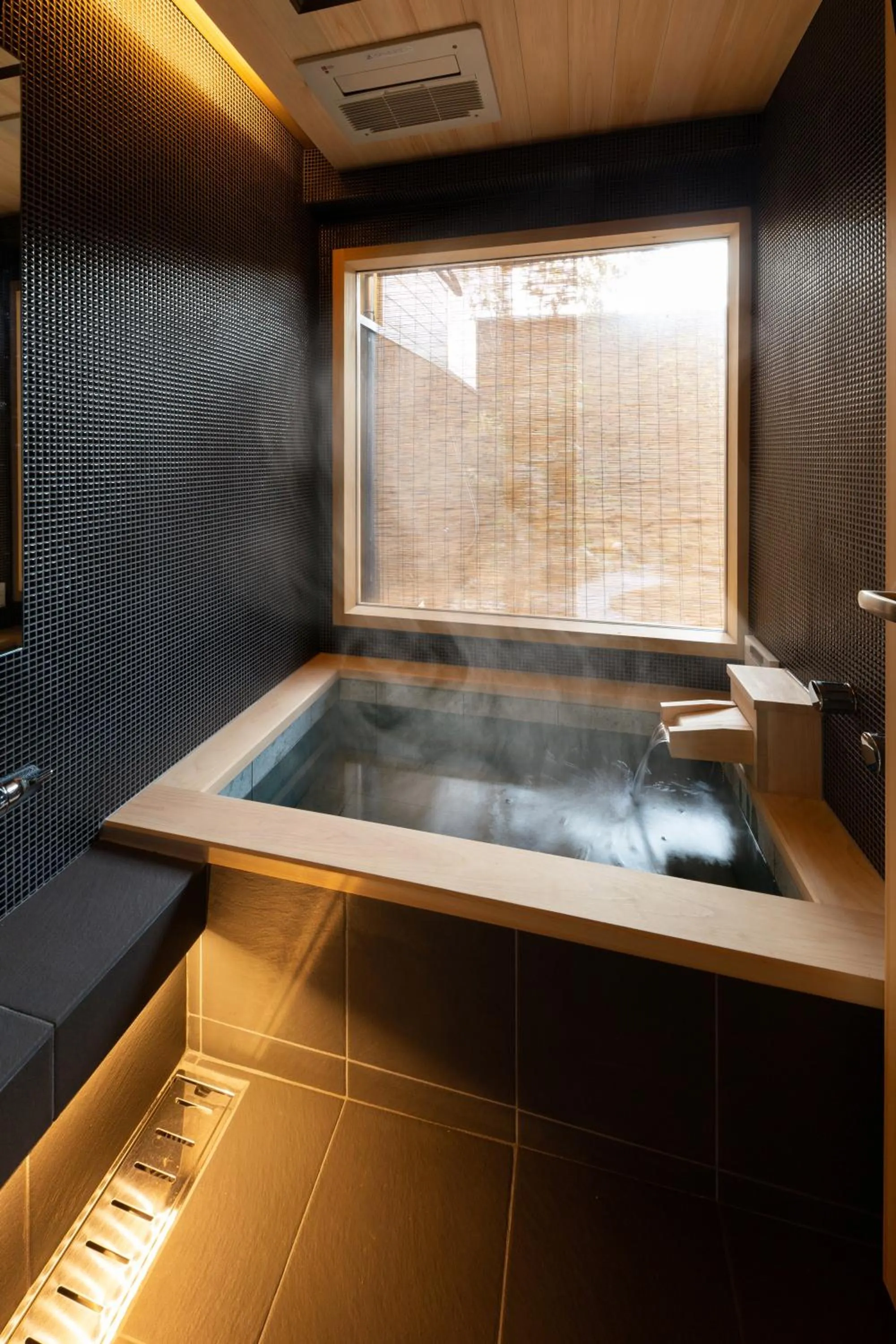 Bathroom in Tsumugi Sanjusangendo