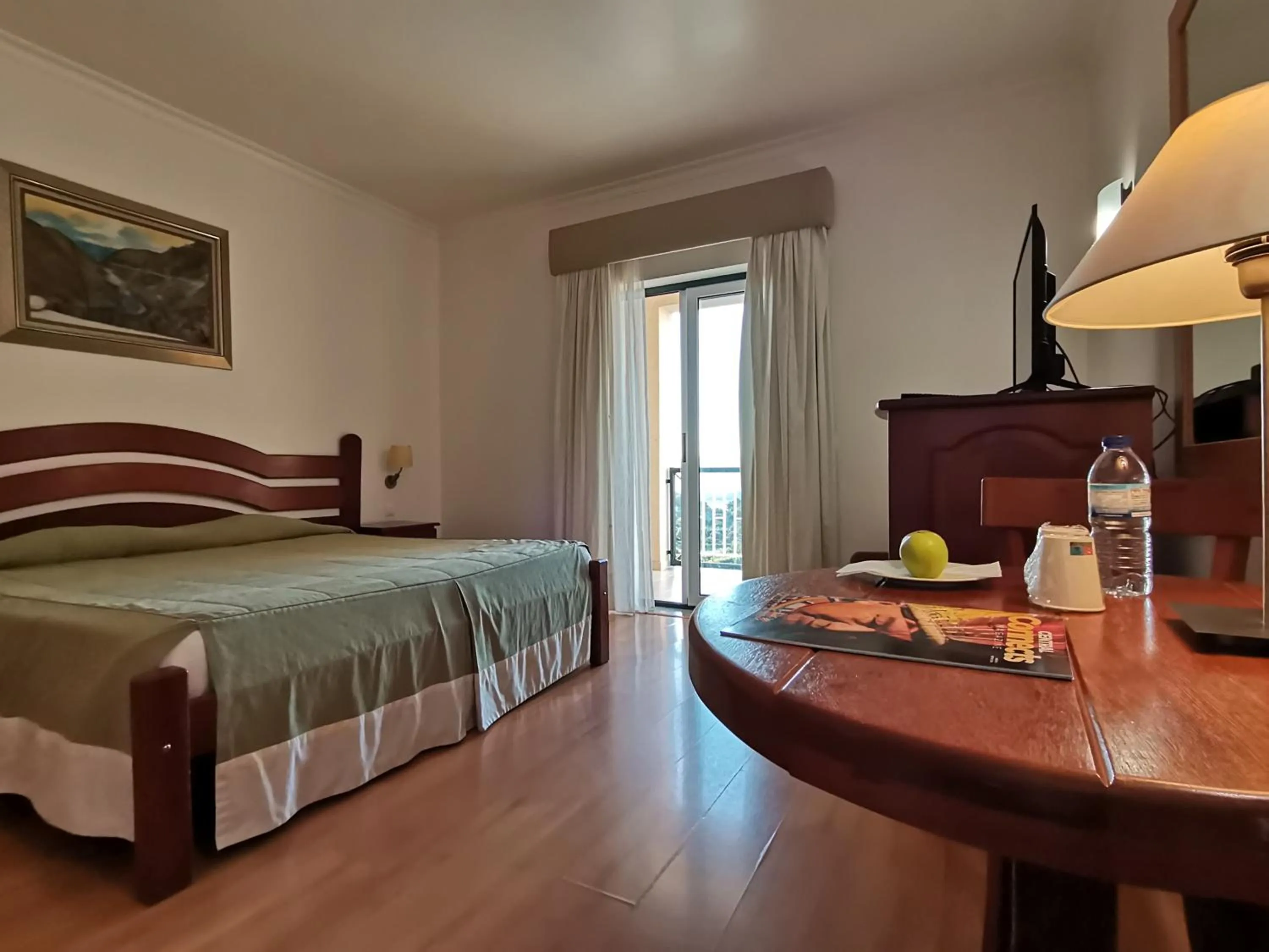 Photo of the whole room, Bed in Hotel Quinta dos Cedros