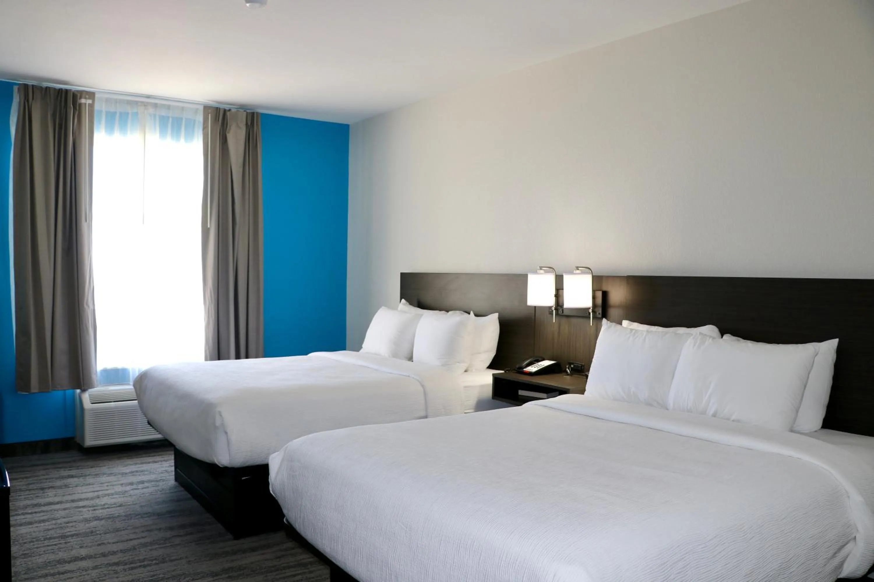 Bedroom, Bed in Quality Inn & Suites Buda