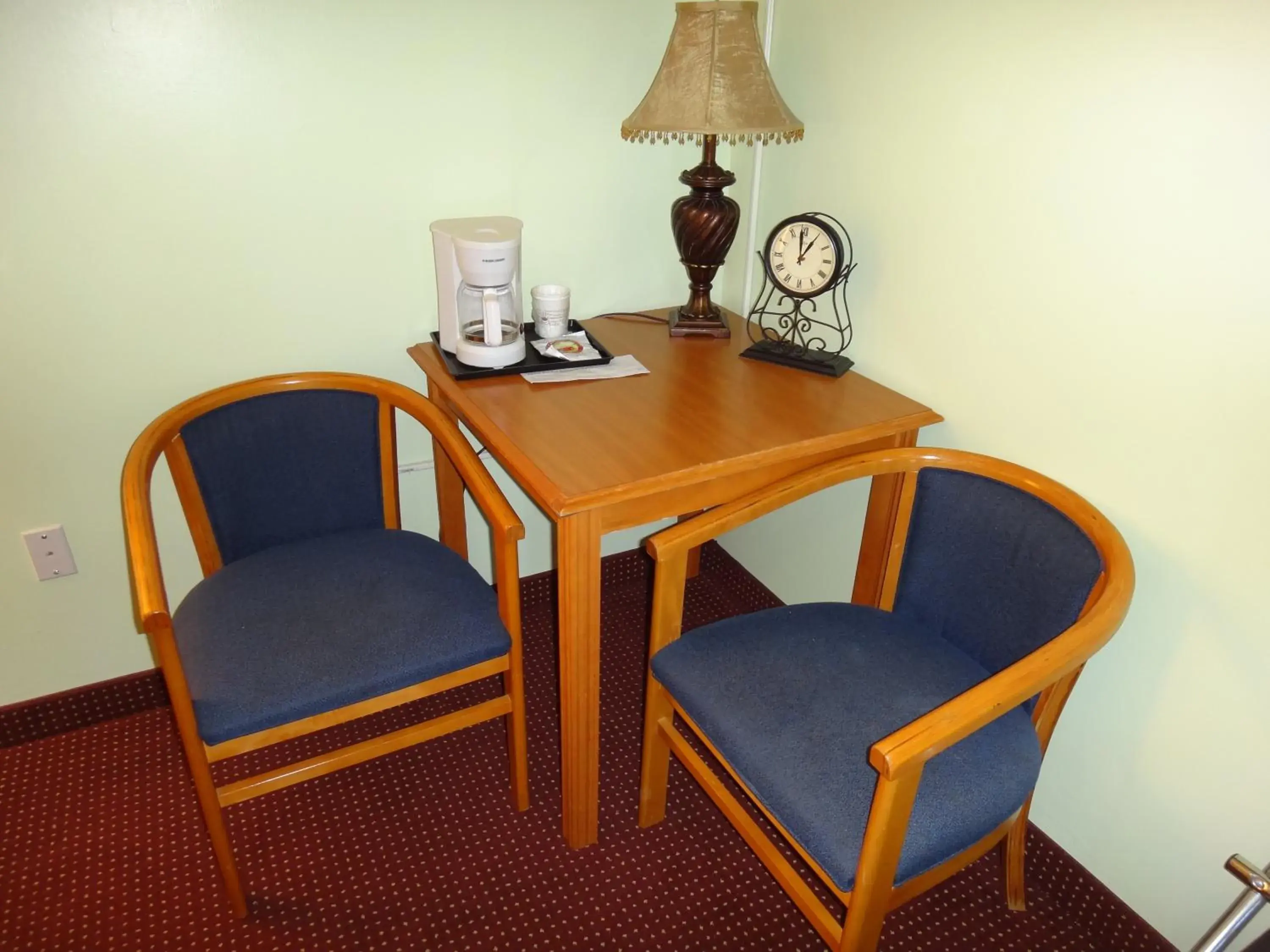 Queen Room with Two Queen Beds in Pine Ridge Motel Queen Room with Two Queen Beds in Pine Ridge Motel