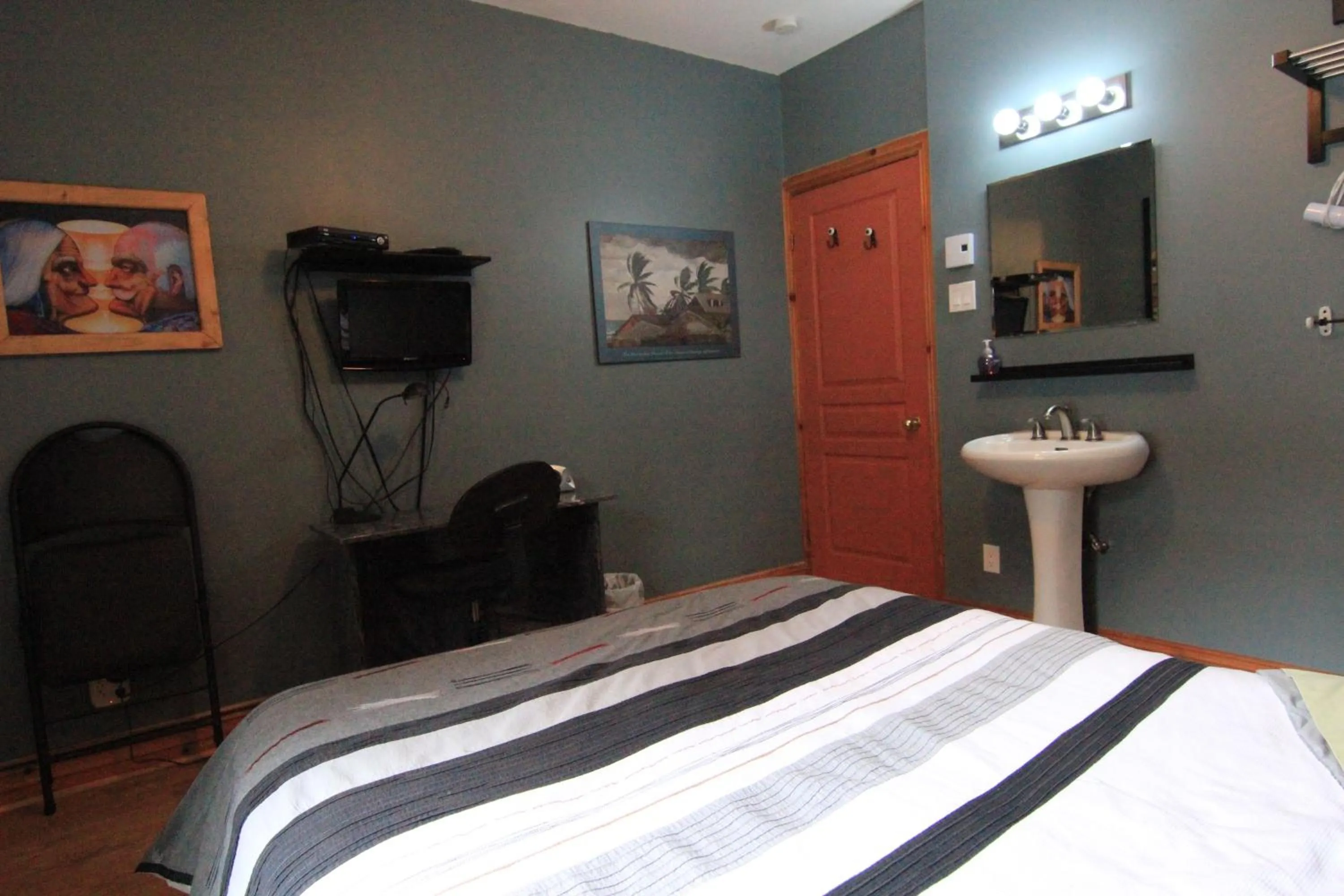 Bedroom, Bed in Gite L'Imprévu