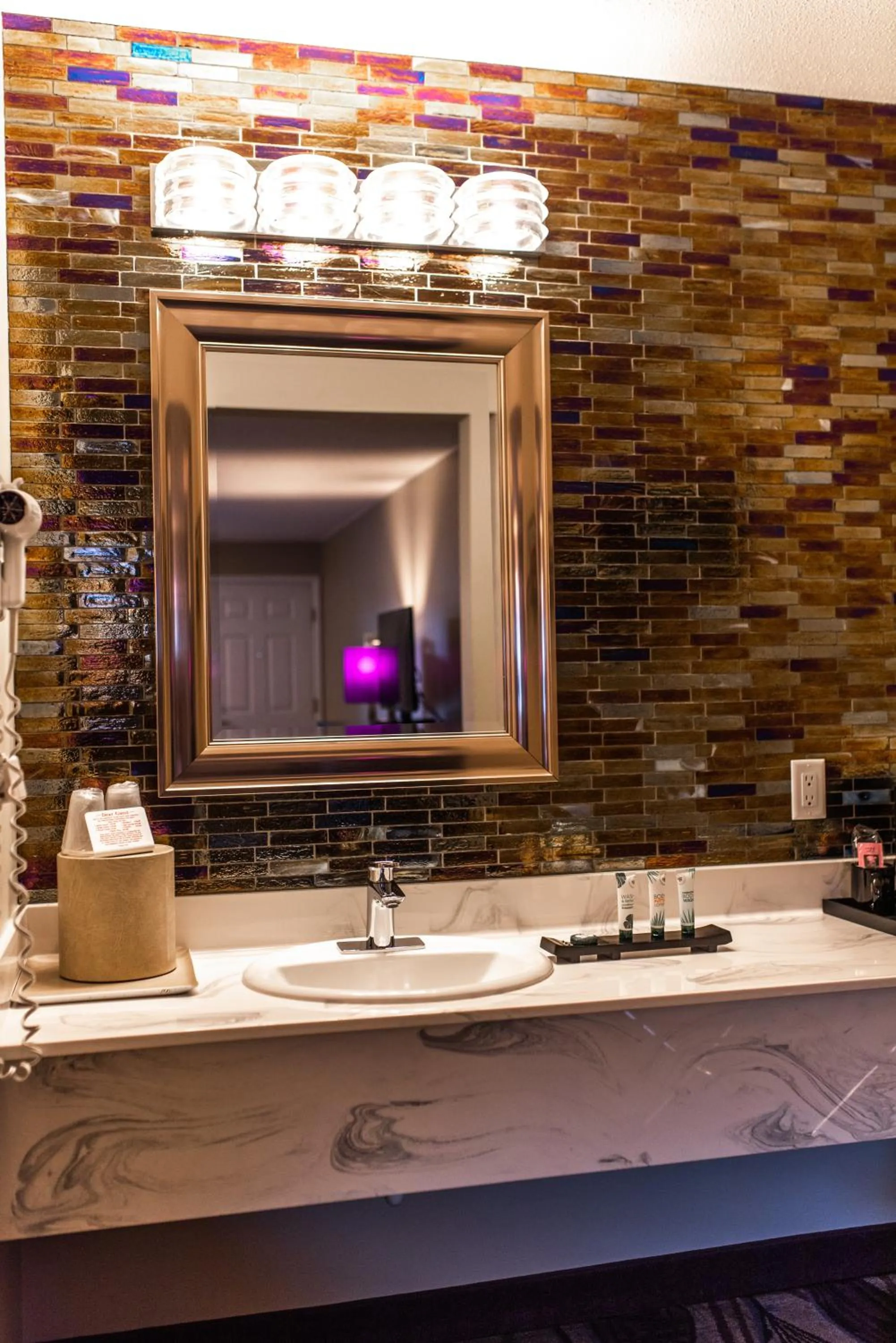 Decorative detail in Gateway Inn and Suites