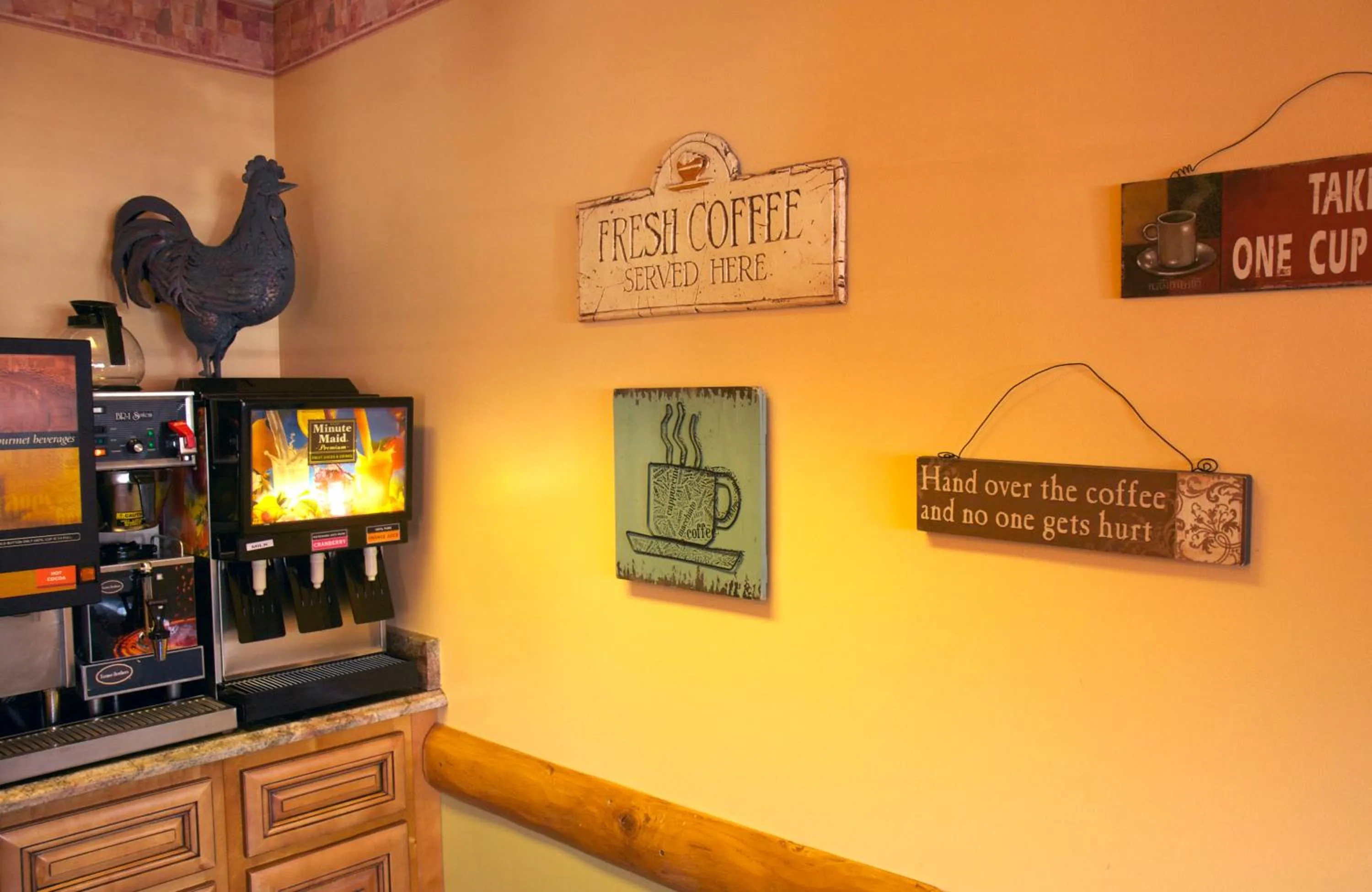 Coffee/tea facilities in Gateway Inn and Suites