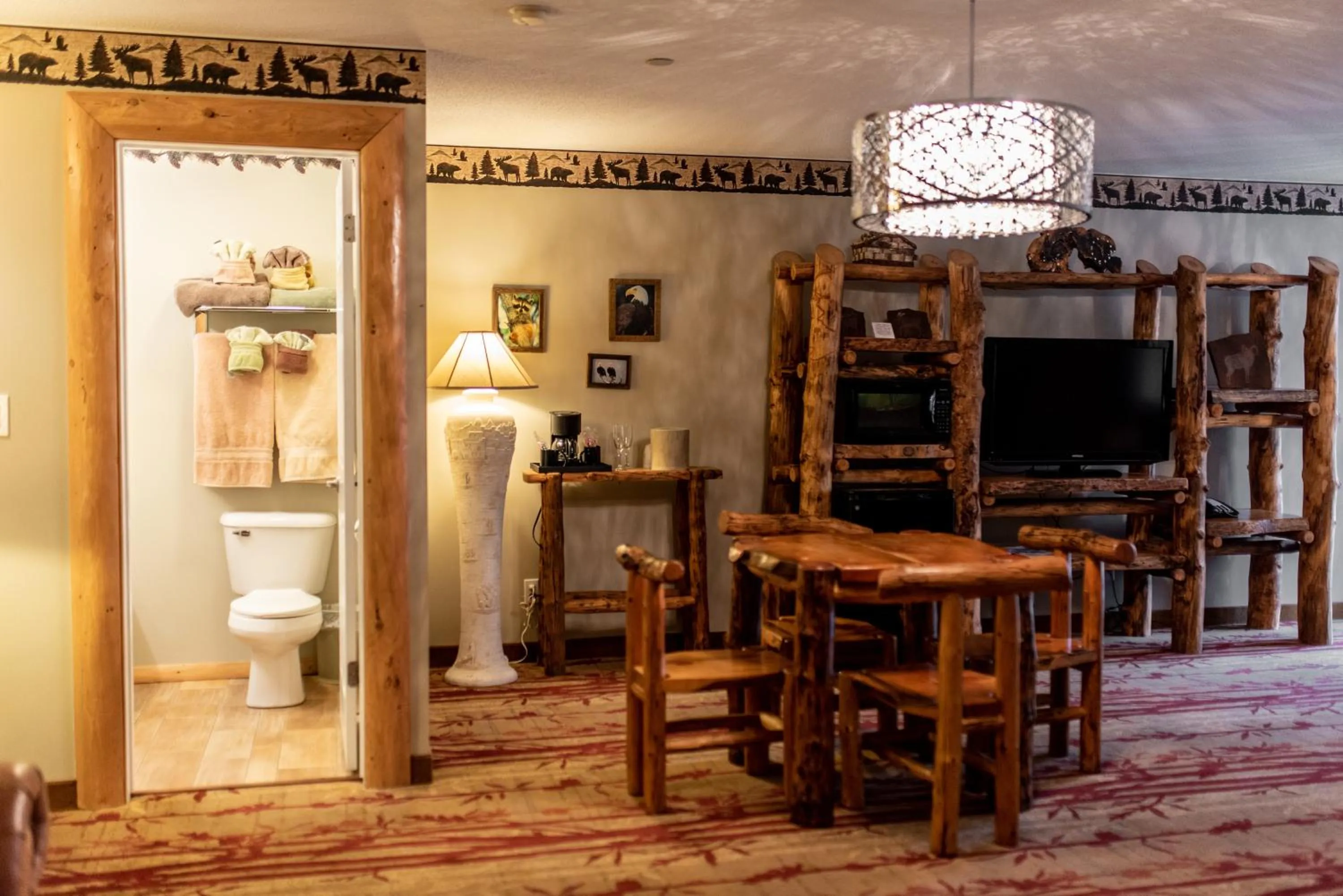 Decorative detail in Gateway Inn and Suites