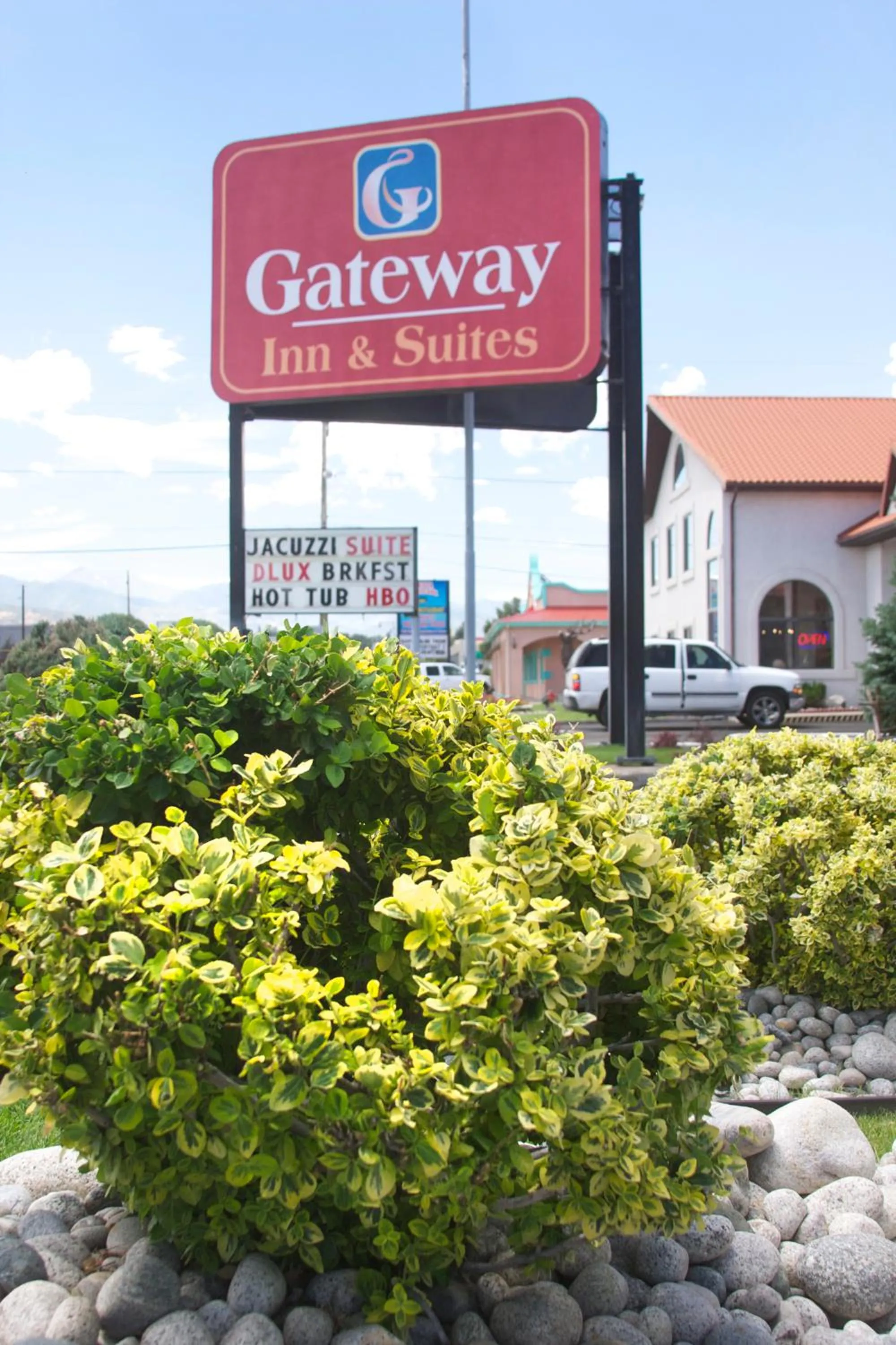 Property logo or sign in Gateway Inn and Suites