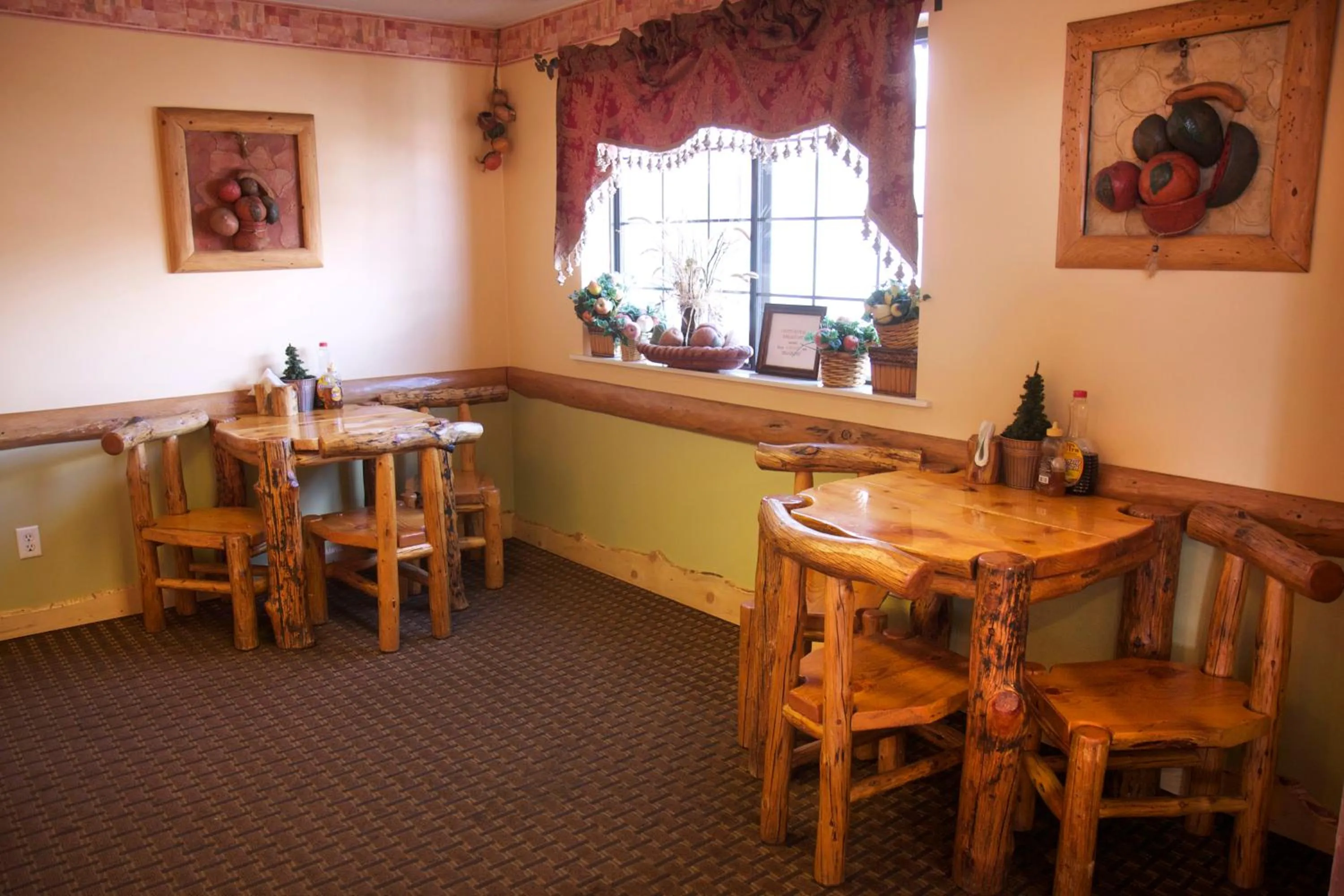 Coffee/tea facilities in Gateway Inn and Suites
