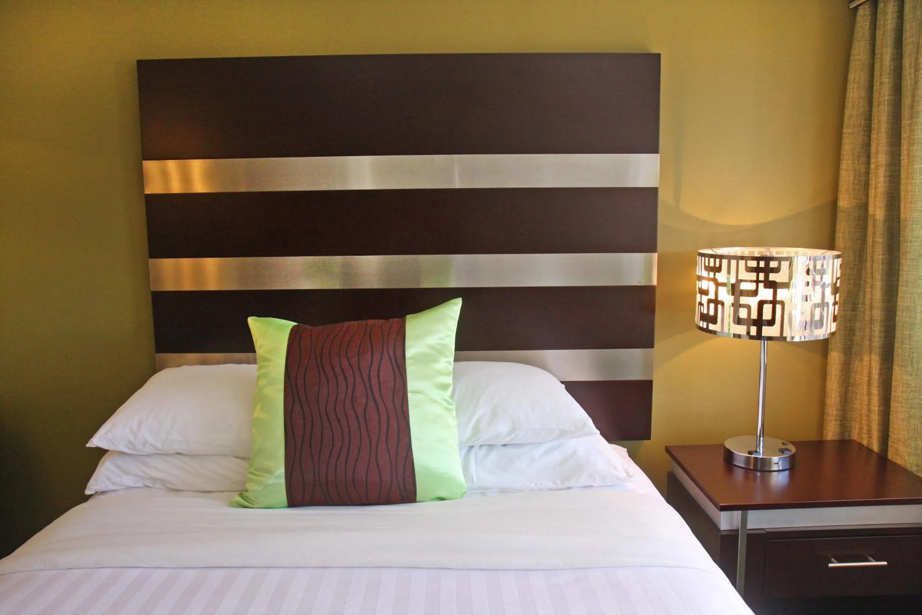 Decorative detail, Bed in Gateway Inn and Suites