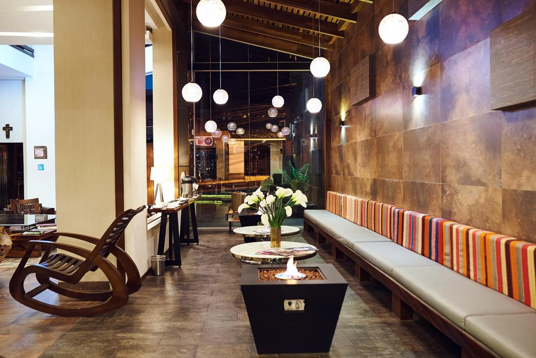 Property building in Hotel Mitru Sur