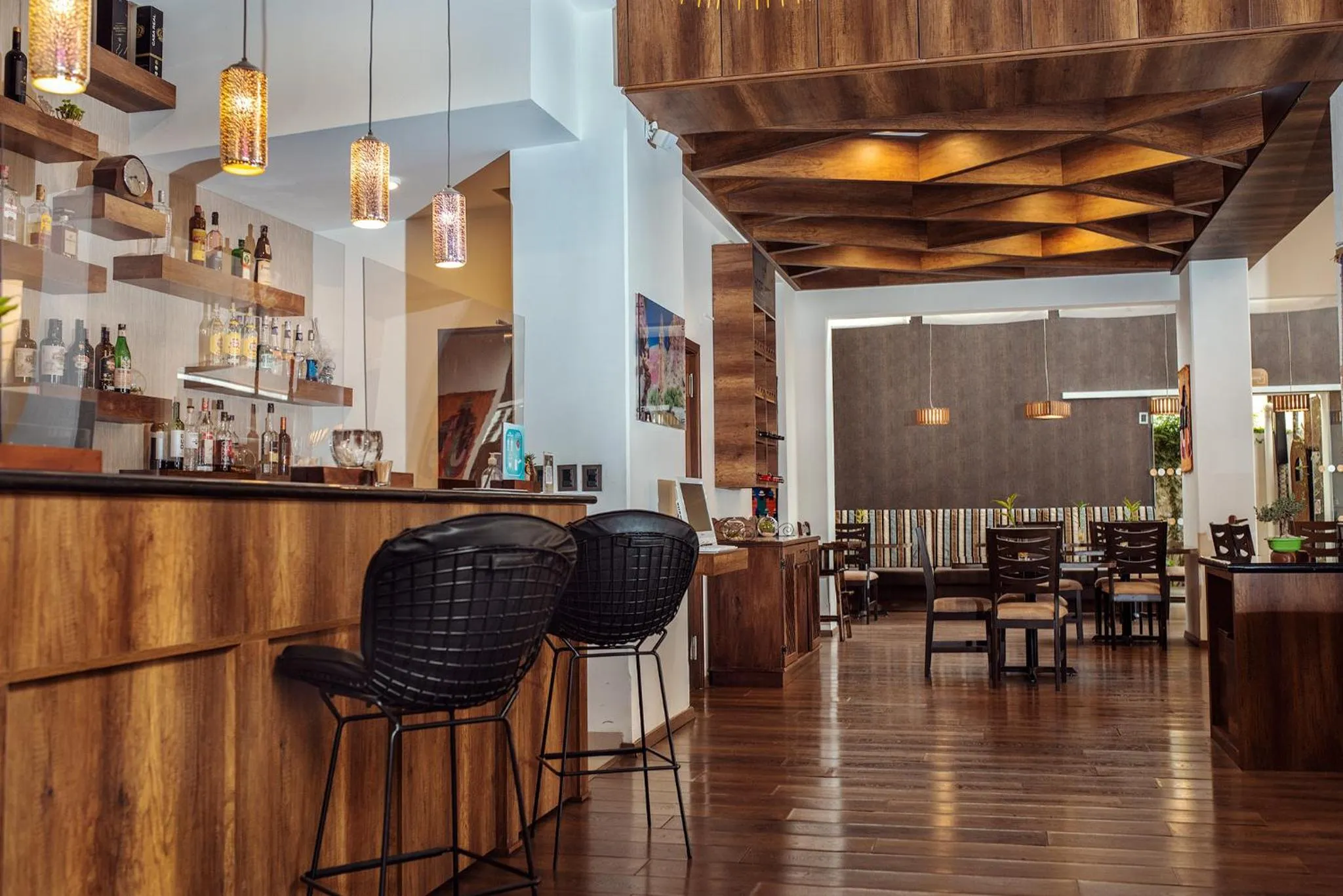 Restaurant/places to eat in Hotel Mitru Sur