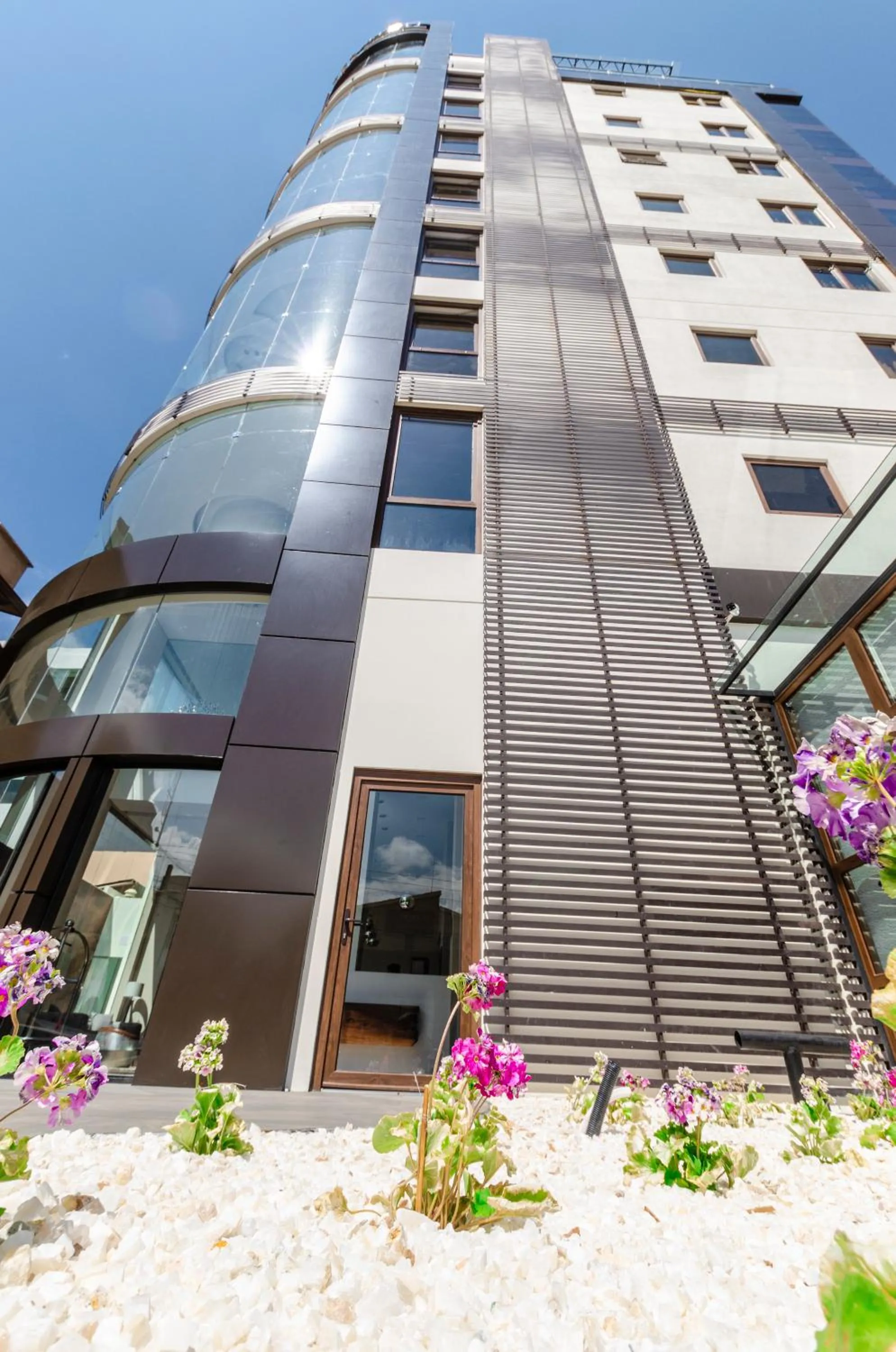 Property building in Hotel Mitru Sur