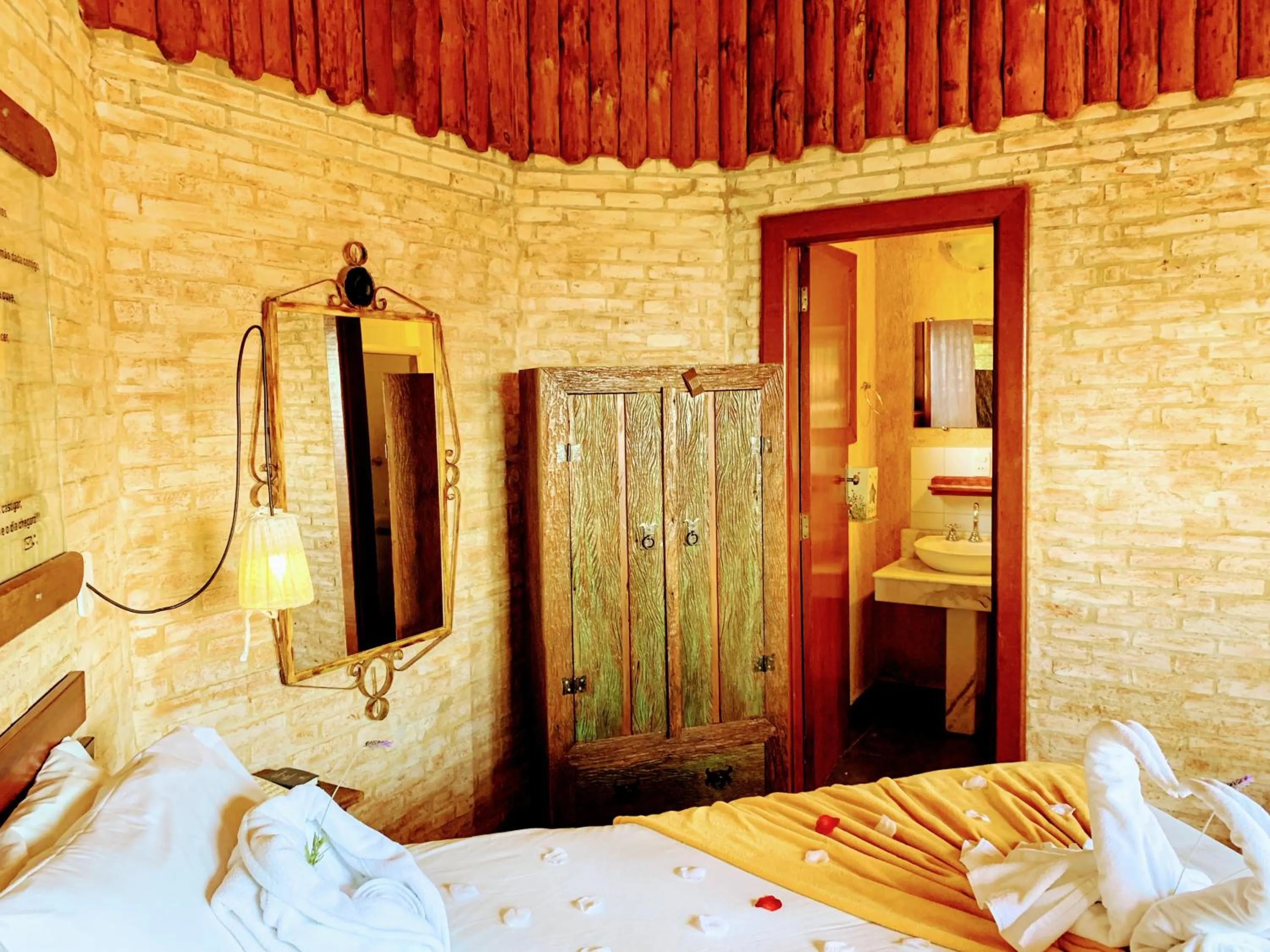 Hot Tub, Bed in Pousada Cantinho das Estrelas