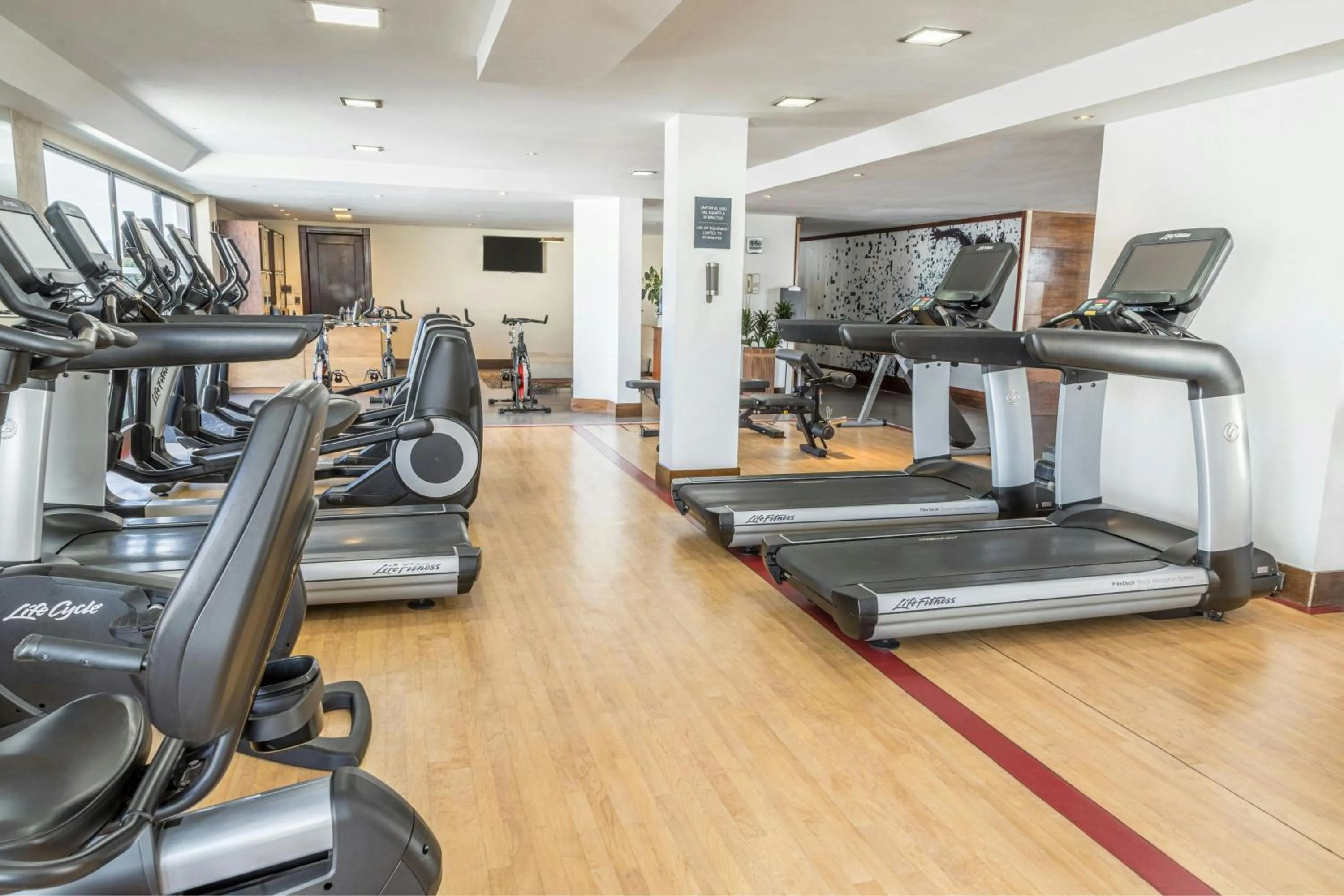Fitness centre/facilities in Sheraton Quito