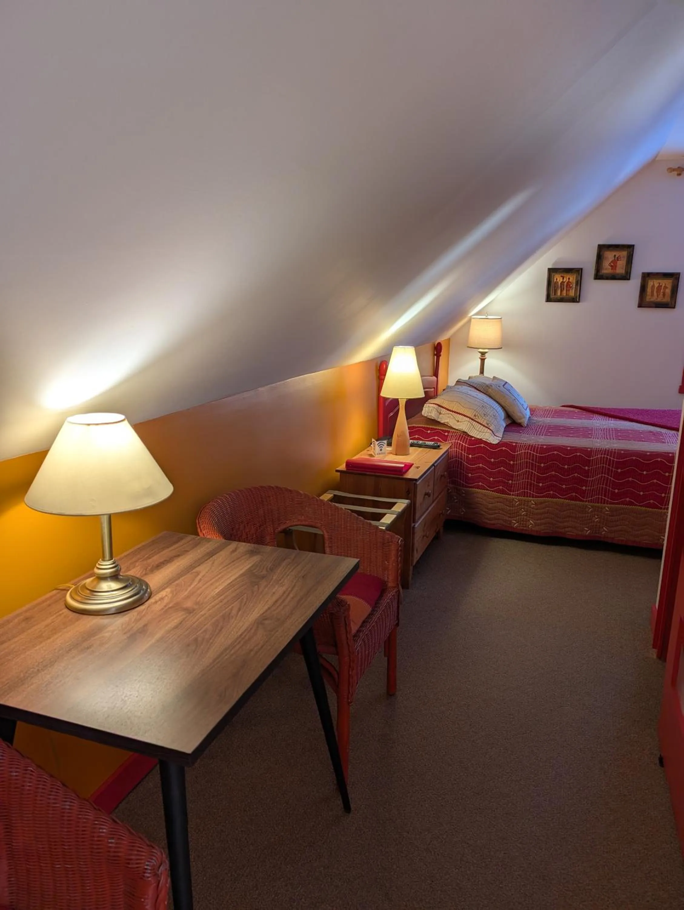 Bed in Au Saut Du Lit