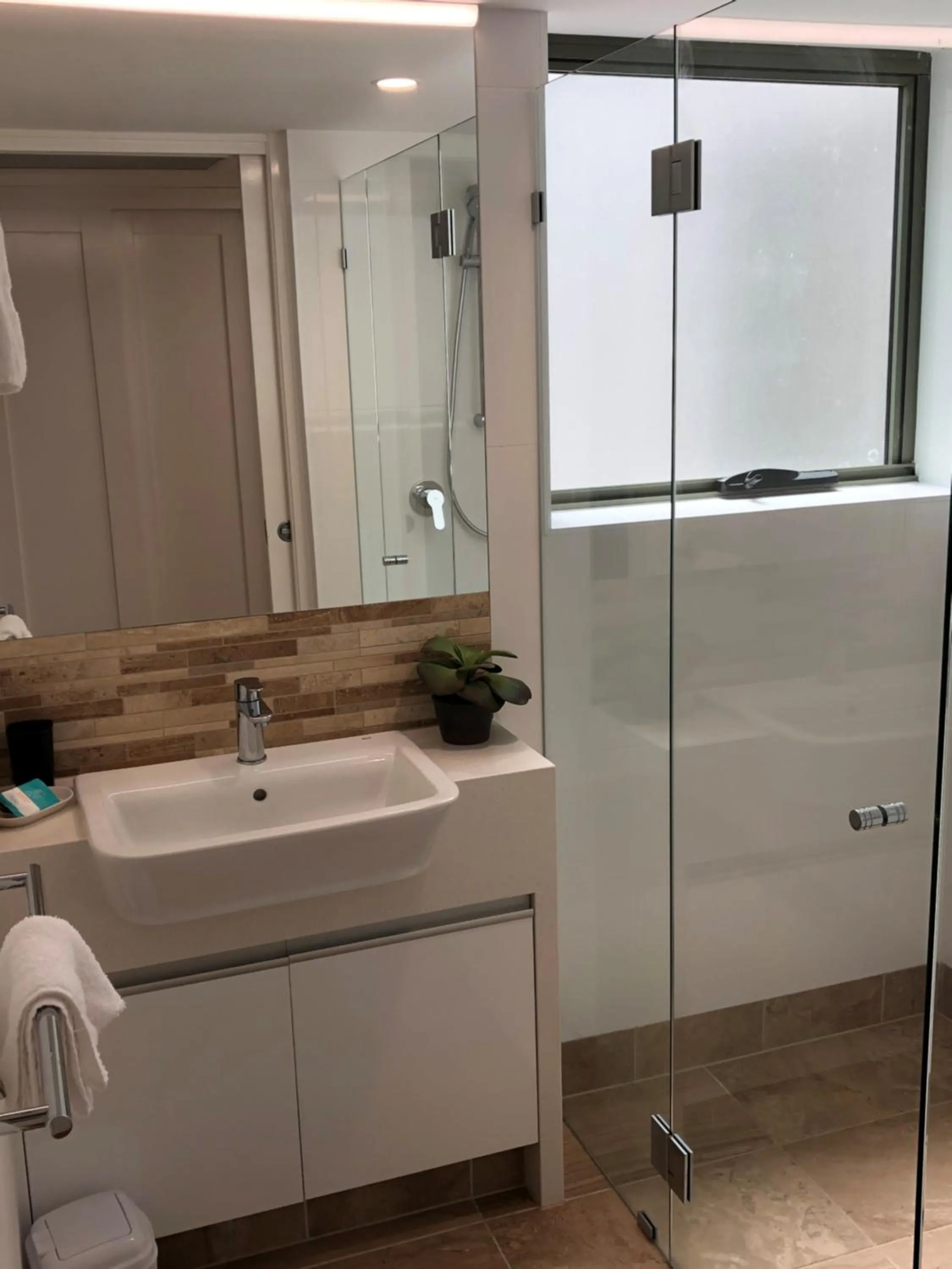 Bathroom in Camargue Beachfront Apartments