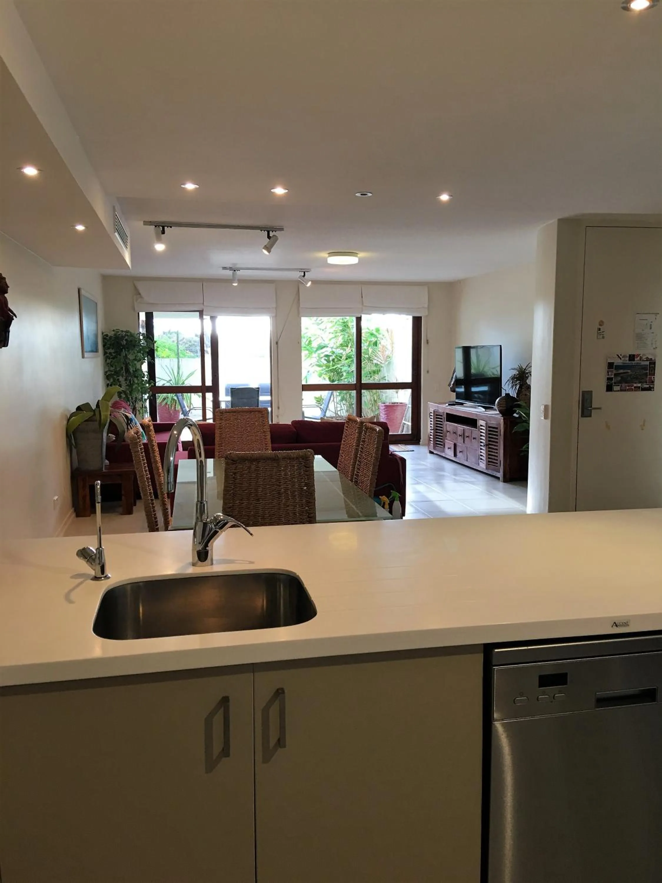 Dining area in Camargue Beachfront Apartments