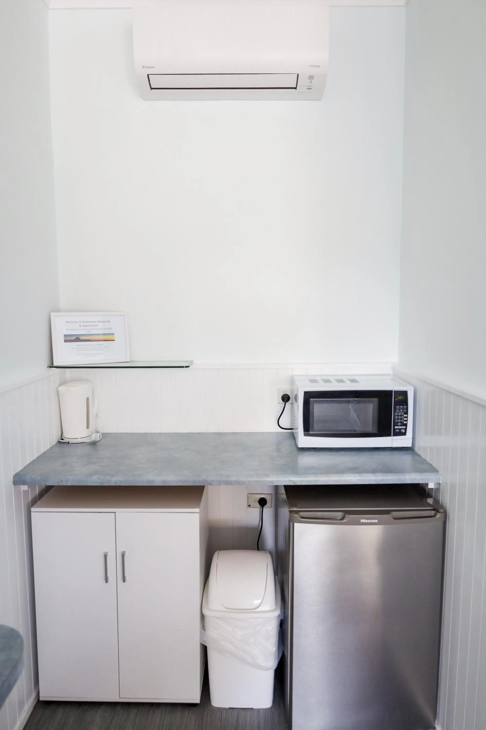 Kitchen or kitchenette in Robetown Motor Inn & Apartments