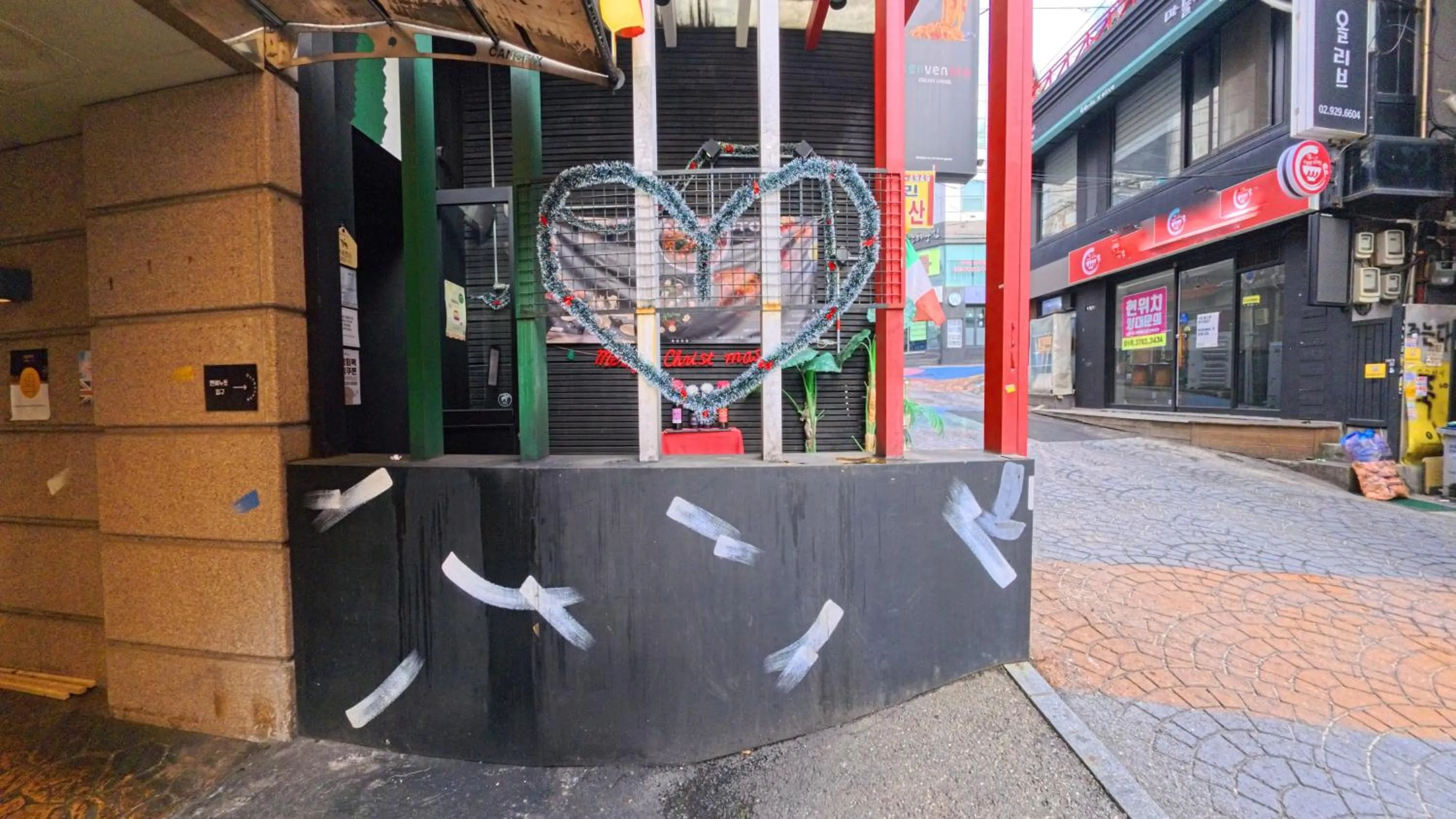 Friendly DH Naissance Hotel by Mindrum Group