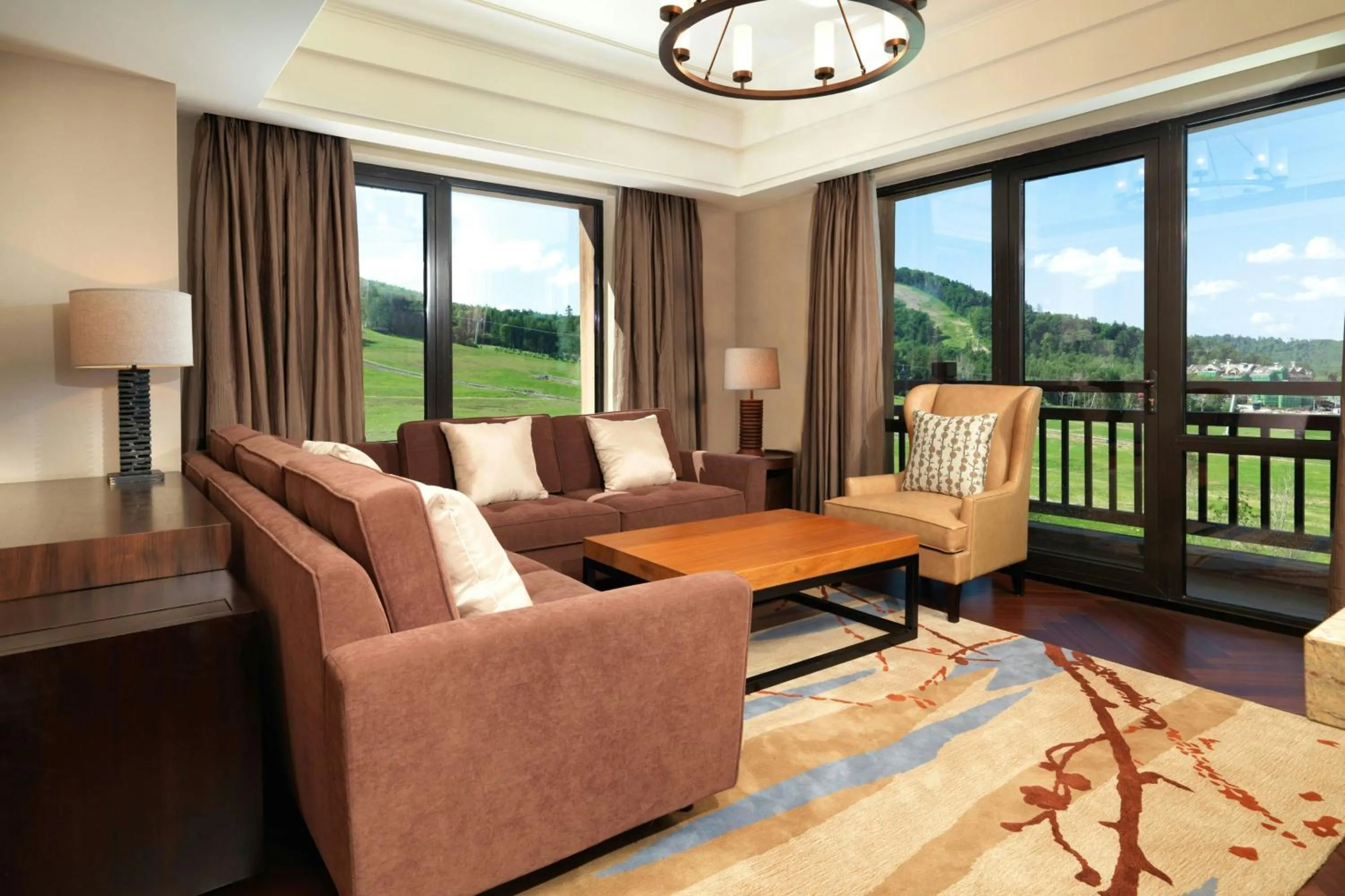 Photo of the whole room in Sheraton Changbaishan Resort