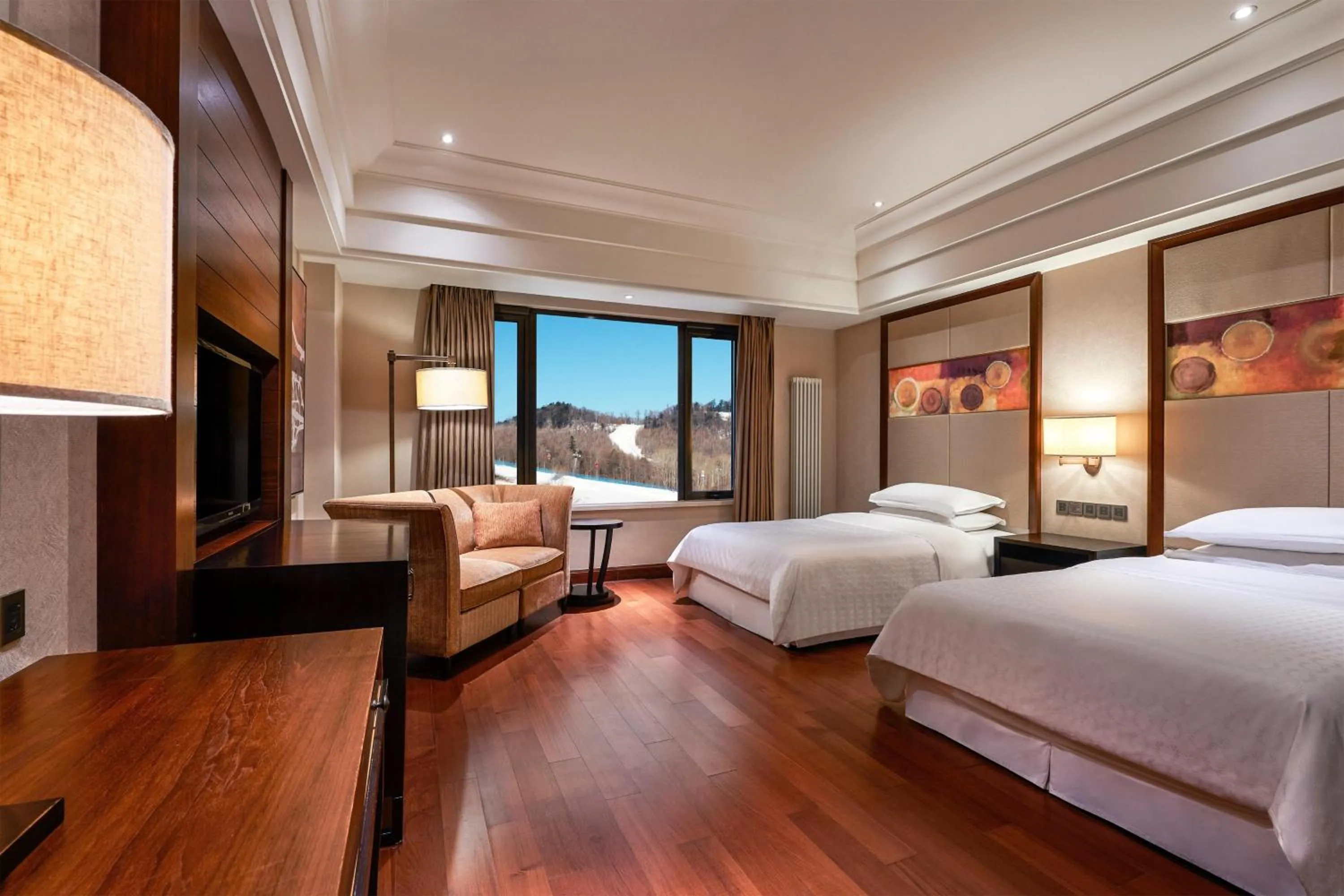 Photo of the whole room, Bed in Sheraton Changbaishan Resort