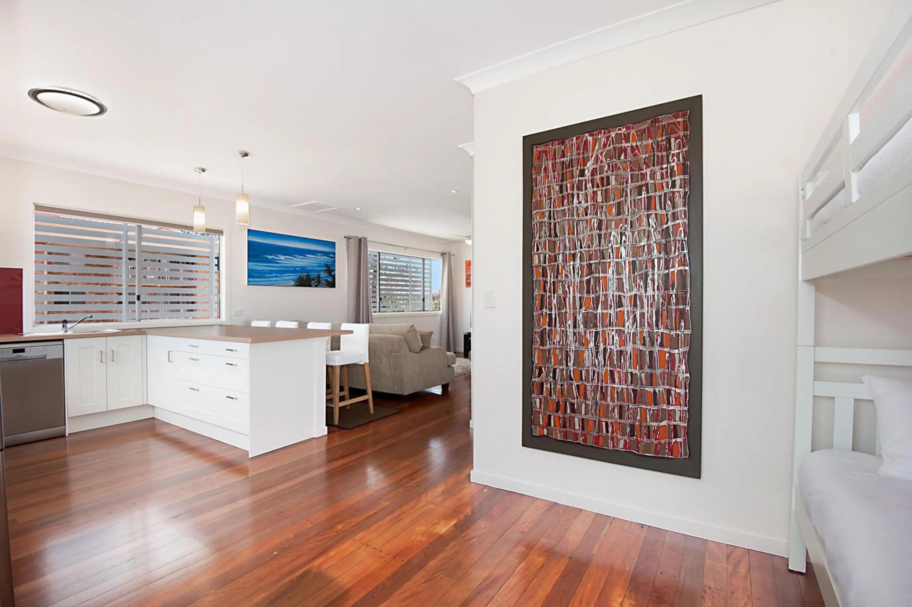 Bed in La Costa Beachside Motel