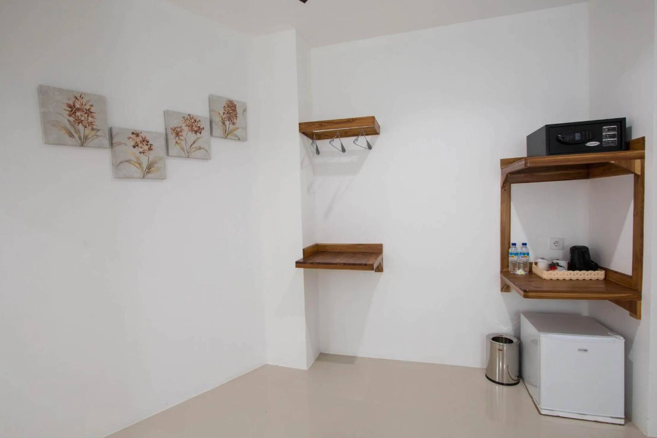 Area and facilities in Central Inn Senggigi