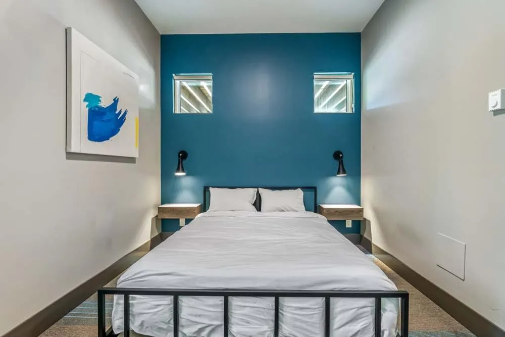 Bed in Nowhere Special Hostel