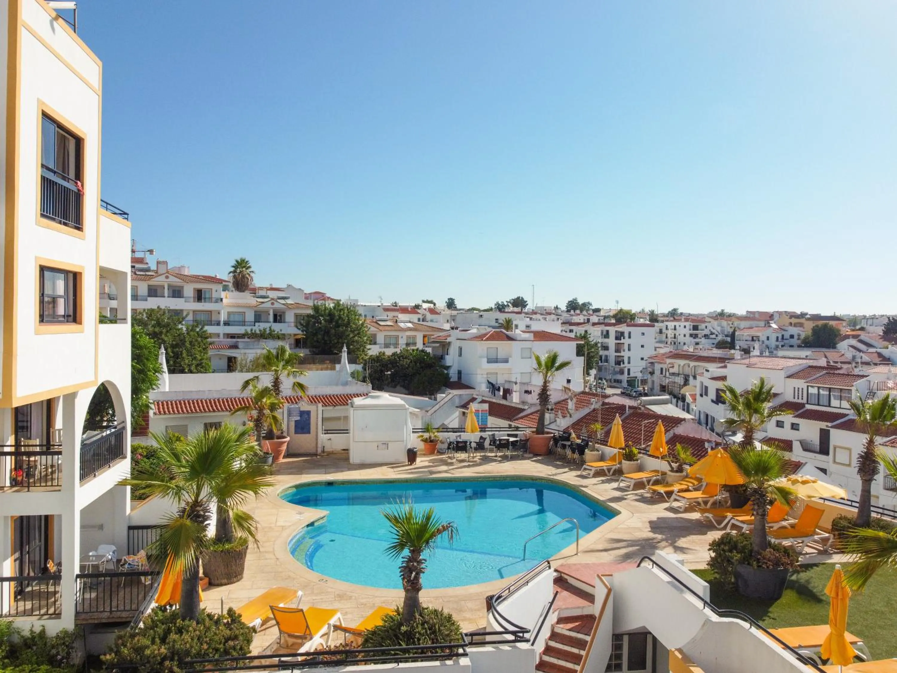 Swimming pool in Alfagar Cerro Malpique