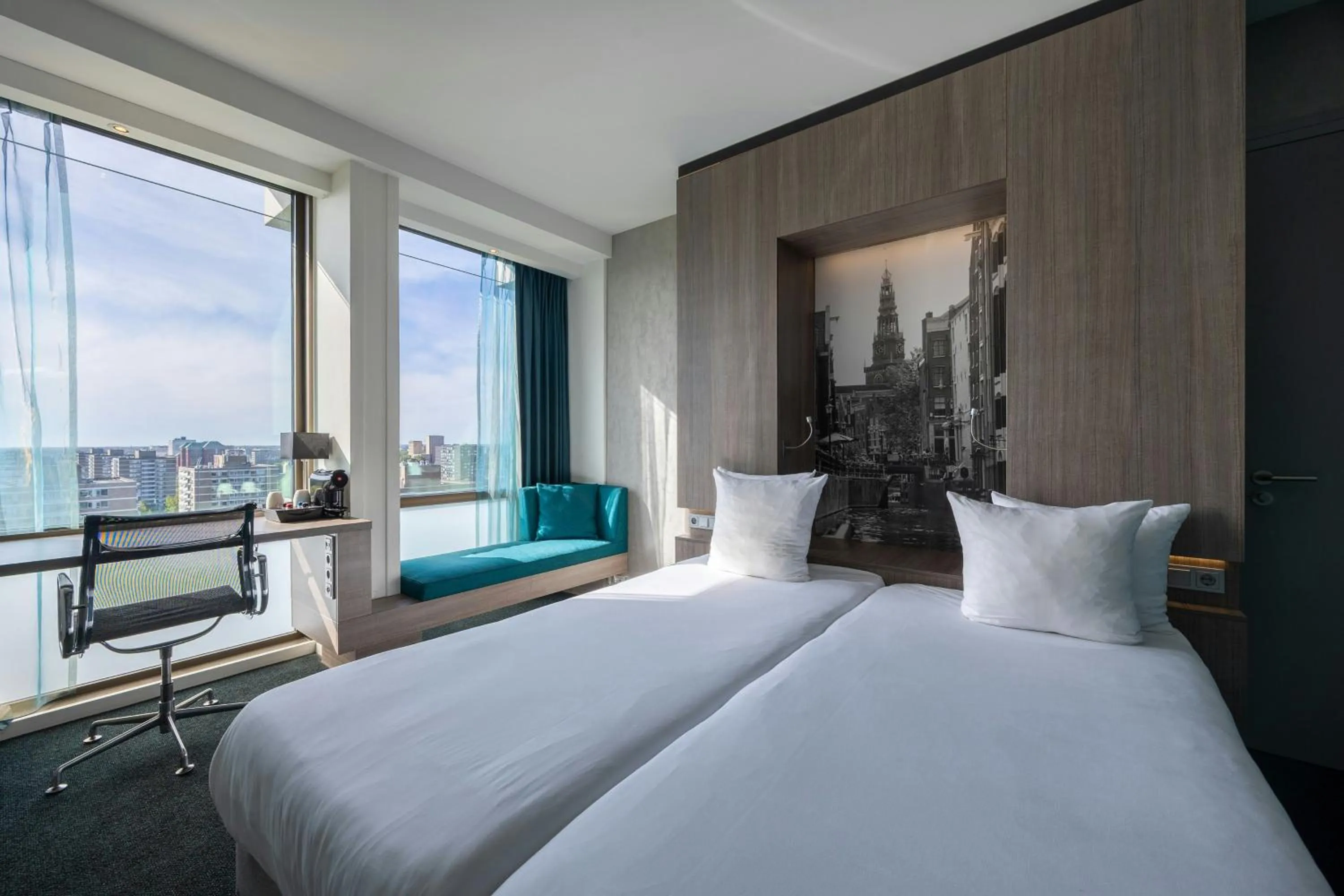 Photo of the whole room, Bed in Leonardo Hotel Amsterdam Rembrandtpark