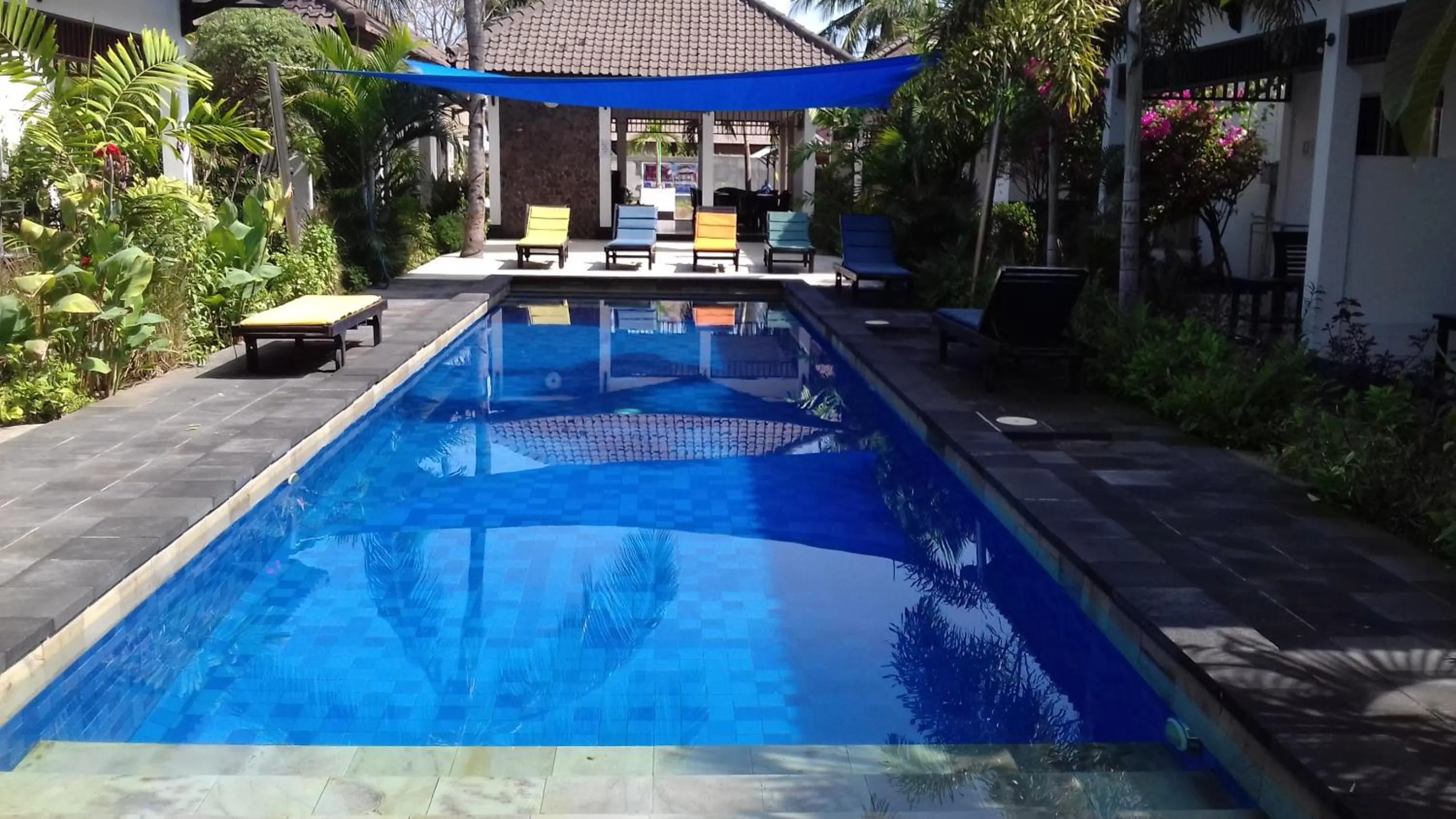 Swimming pool in Gili Palms Resort