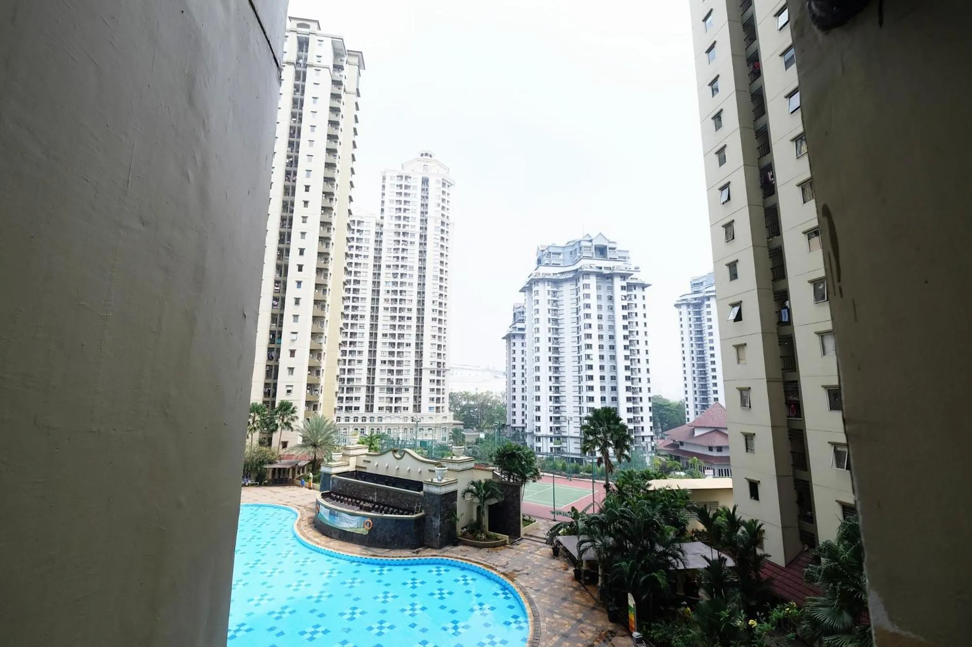 Property building in Cozy 2BR Mediterania Palace Kemayoran near to Jiexpo Kemayoran By Travelio