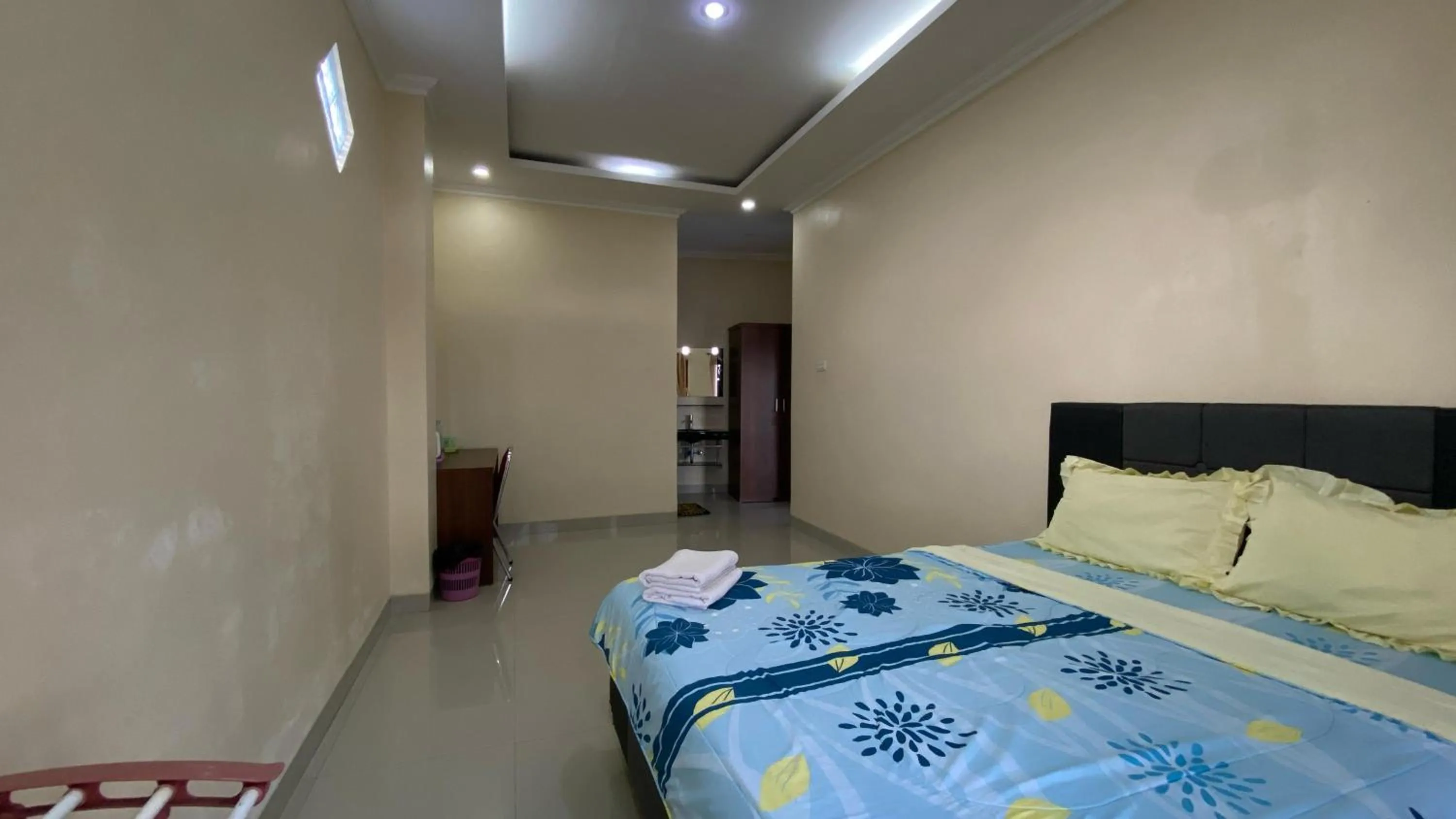 Bedroom, Bed in Toraja Lodge Guest House