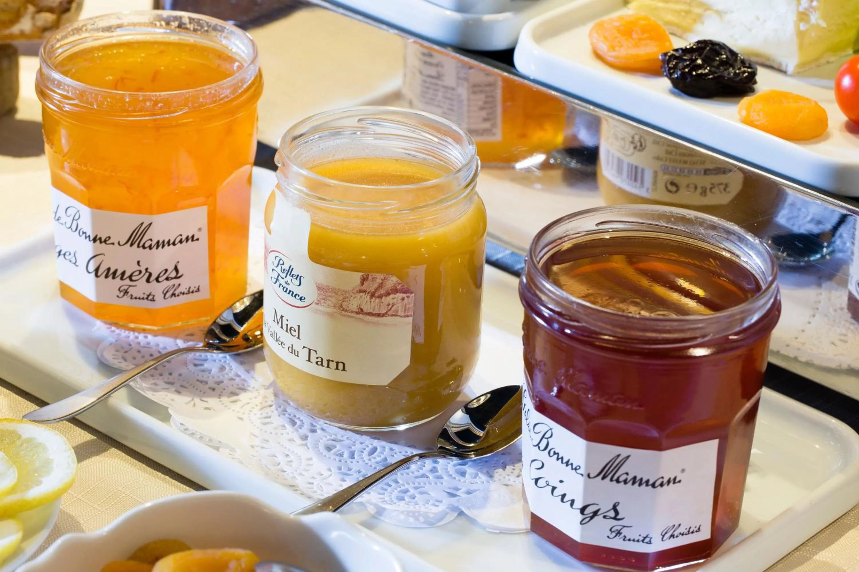 Restaurant/places to eat in Résidence du Lion d'Or Louvre