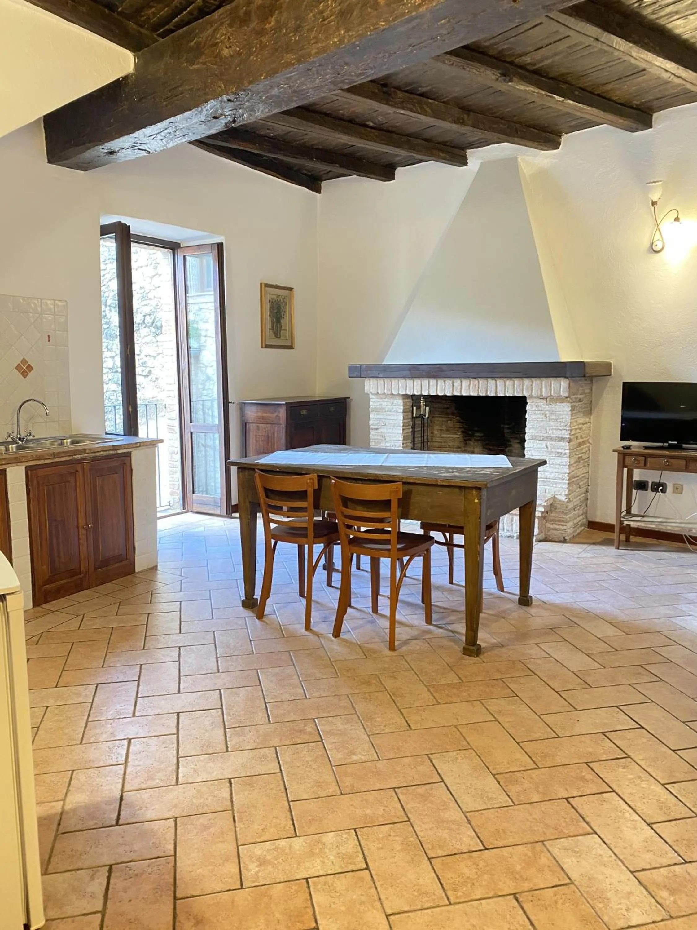 Kitchen or kitchenette in Borgo San Valentino