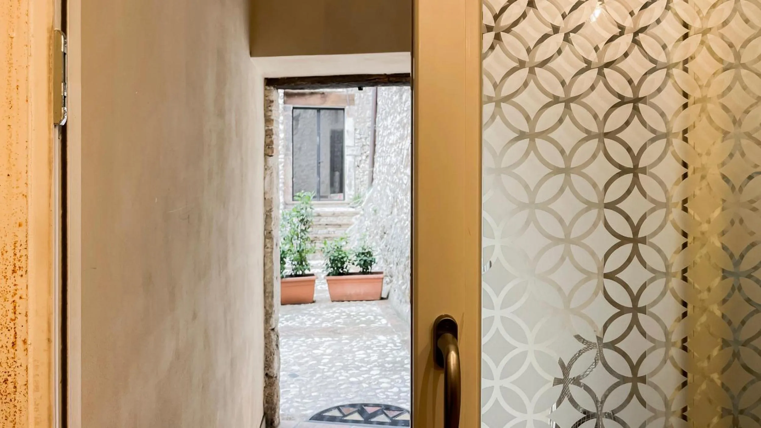Property building in Borgo San Valentino