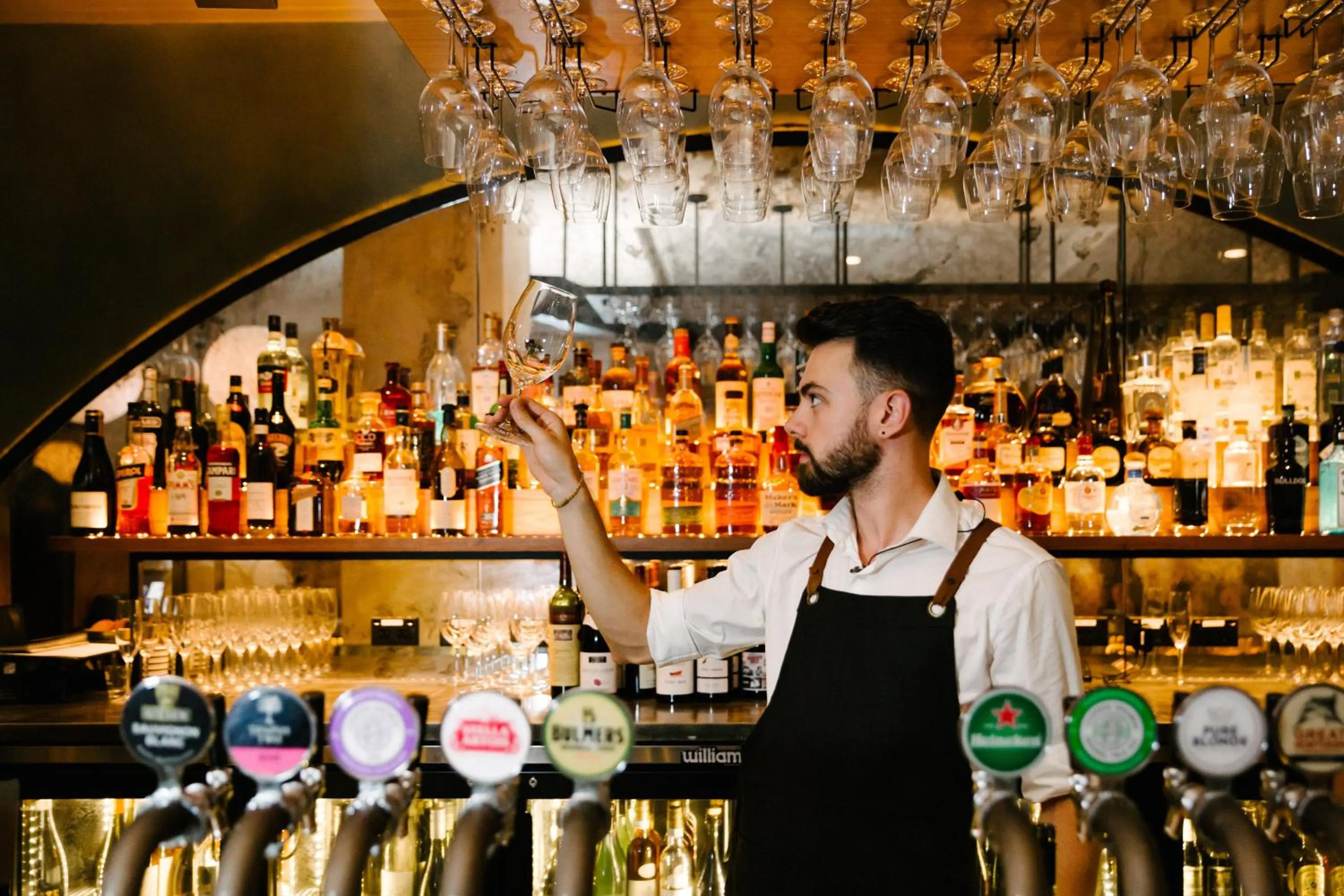 Lounge or bar in Coogee Bay Hotel