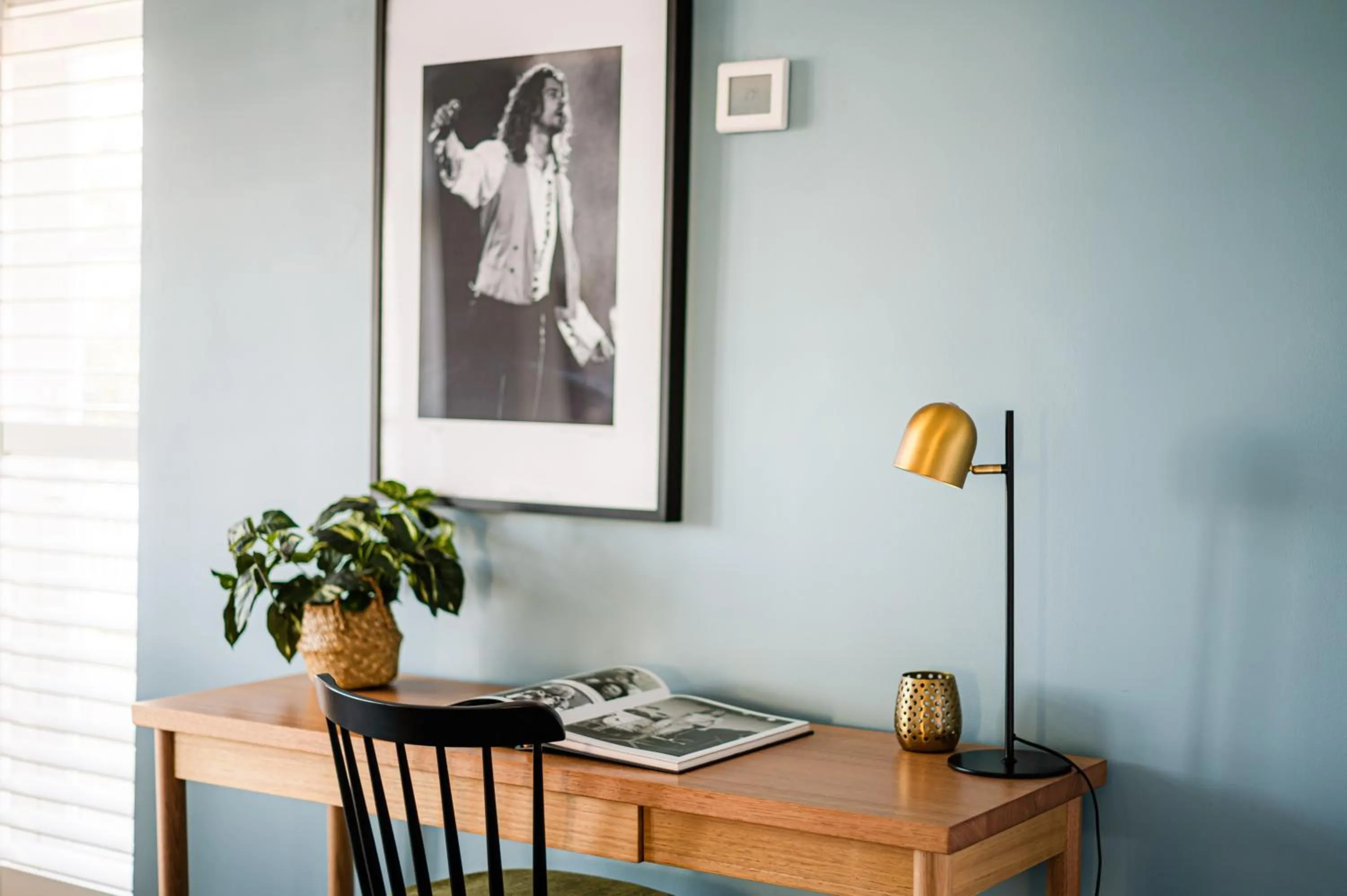 Bedroom in Coogee Bay Hotel