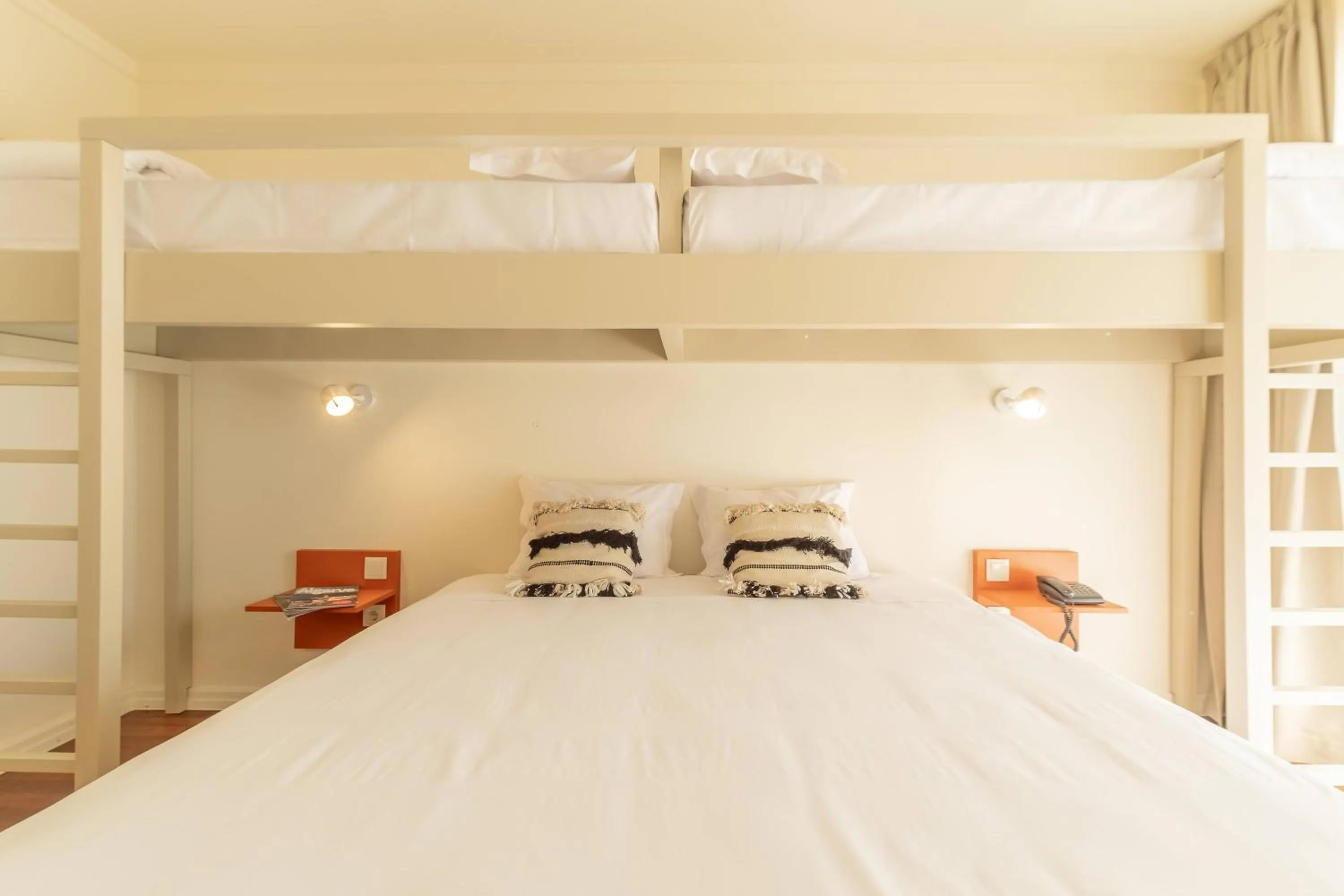 Bed in WOT Lagos Montemar Soul