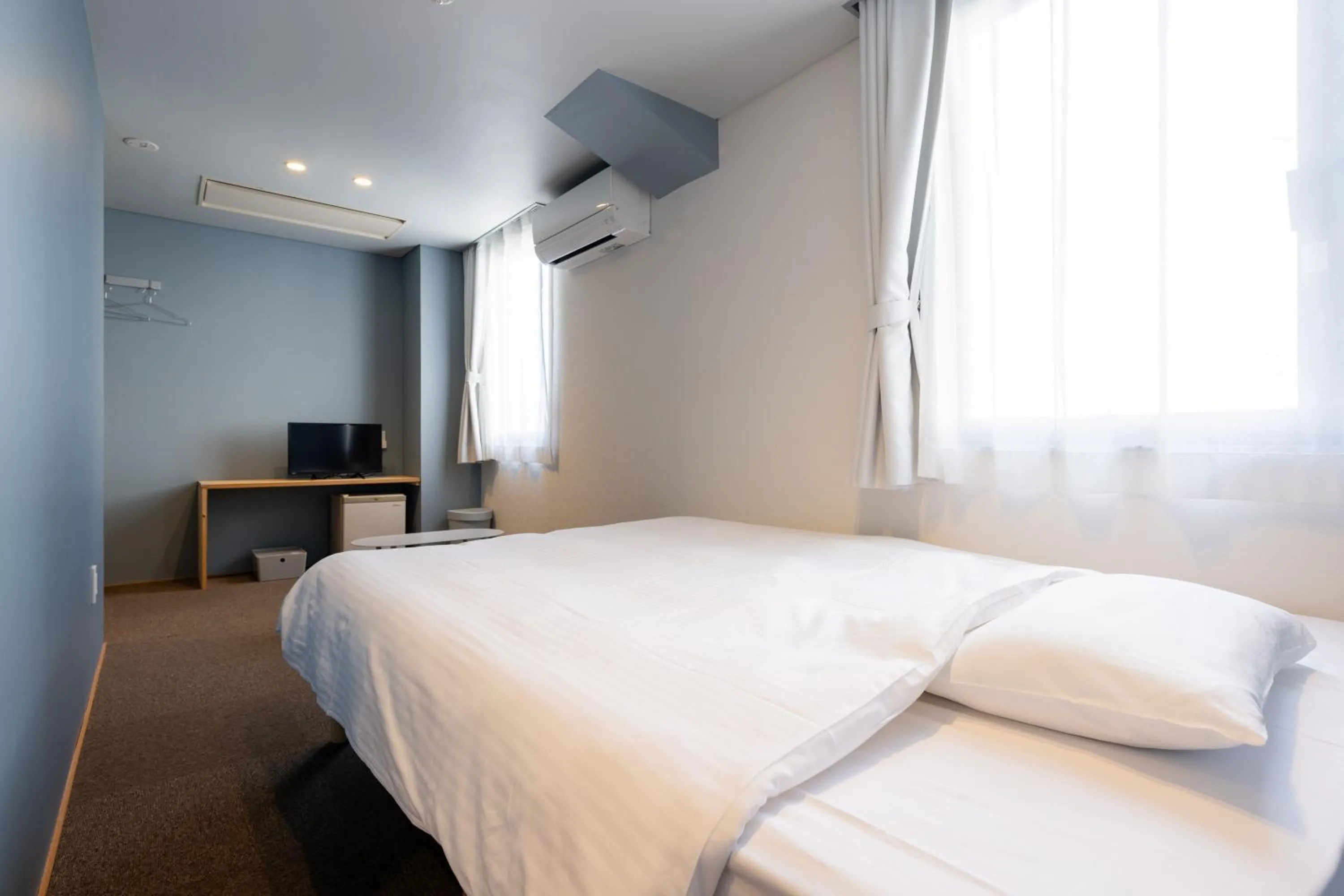 Photo of the whole room, Bed in Crasco TABI-NE