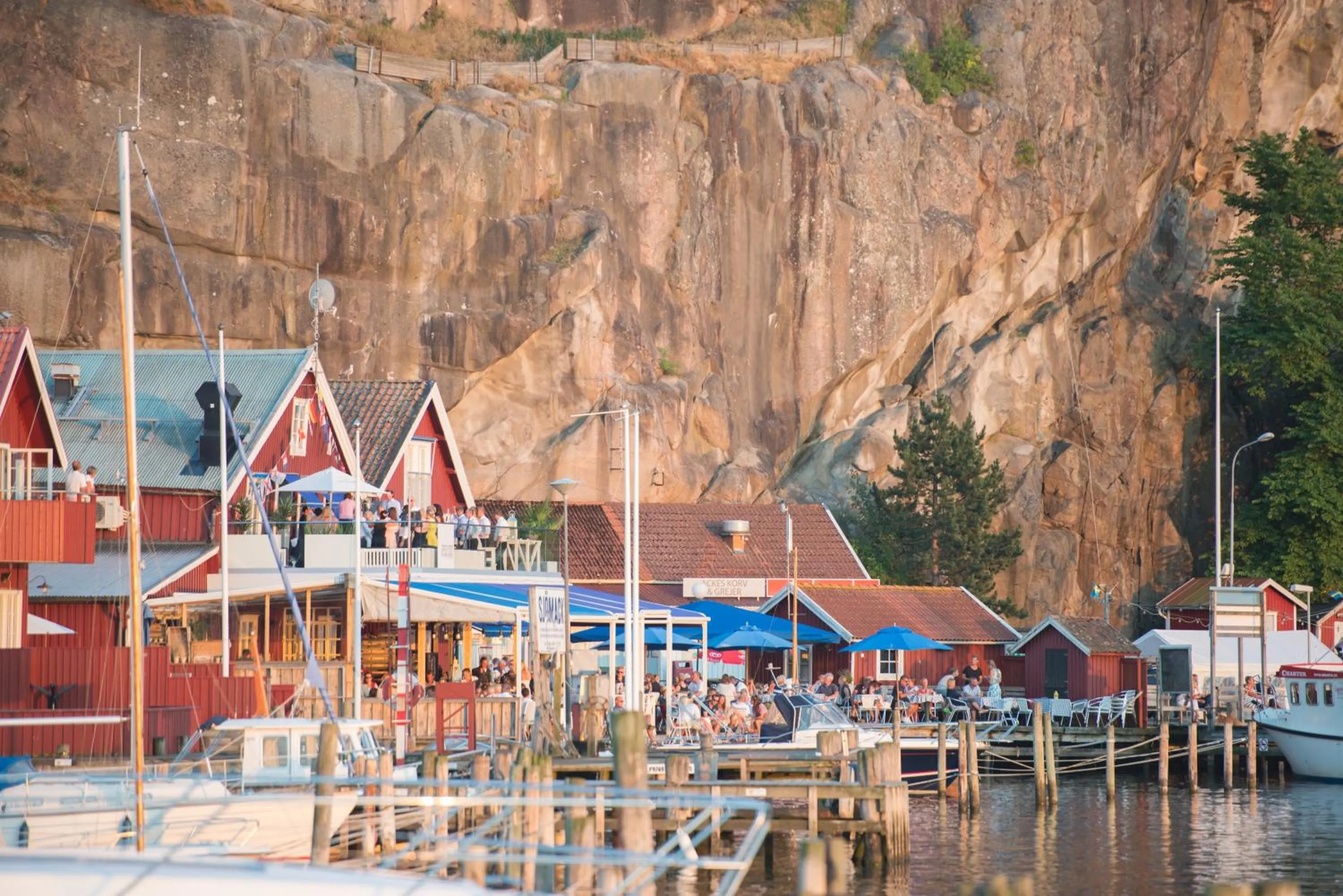 Day in Bryggan Fjällbacka