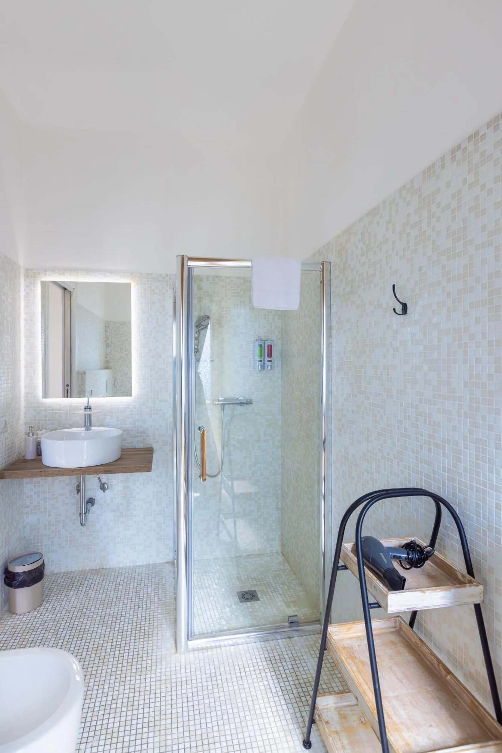 Shower in Domino Hotel