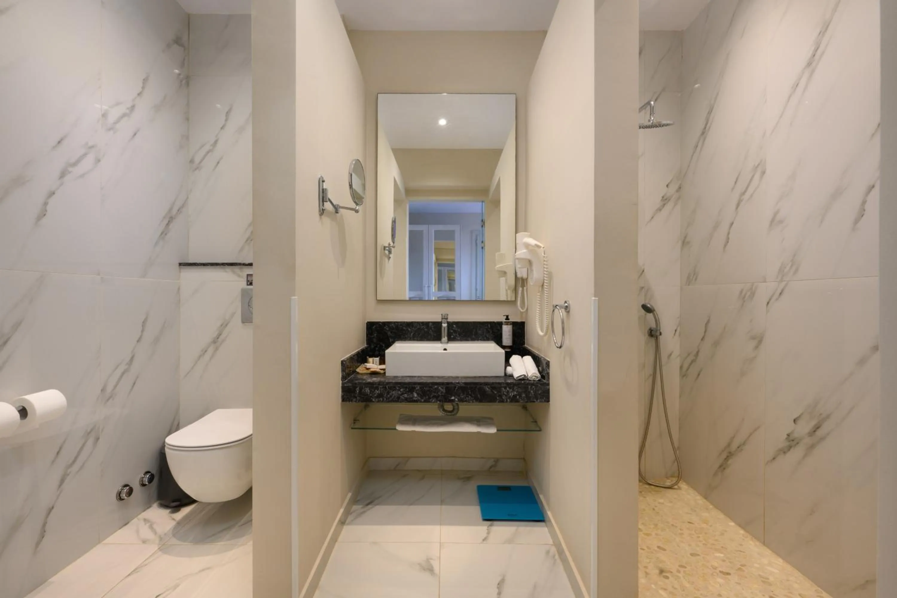 Bathroom in Art Hotel Debono