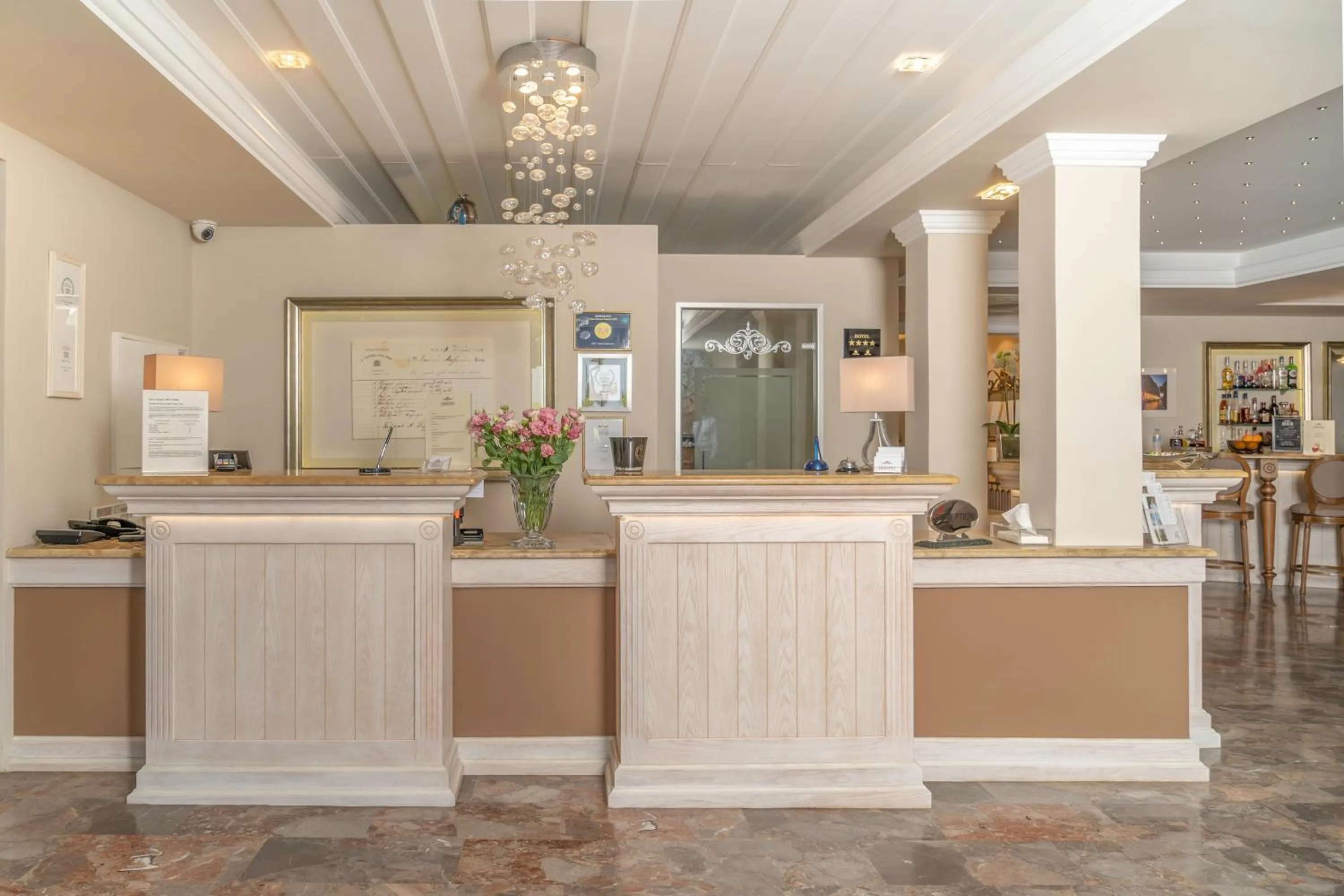 Lobby or reception in Art Hotel Debono