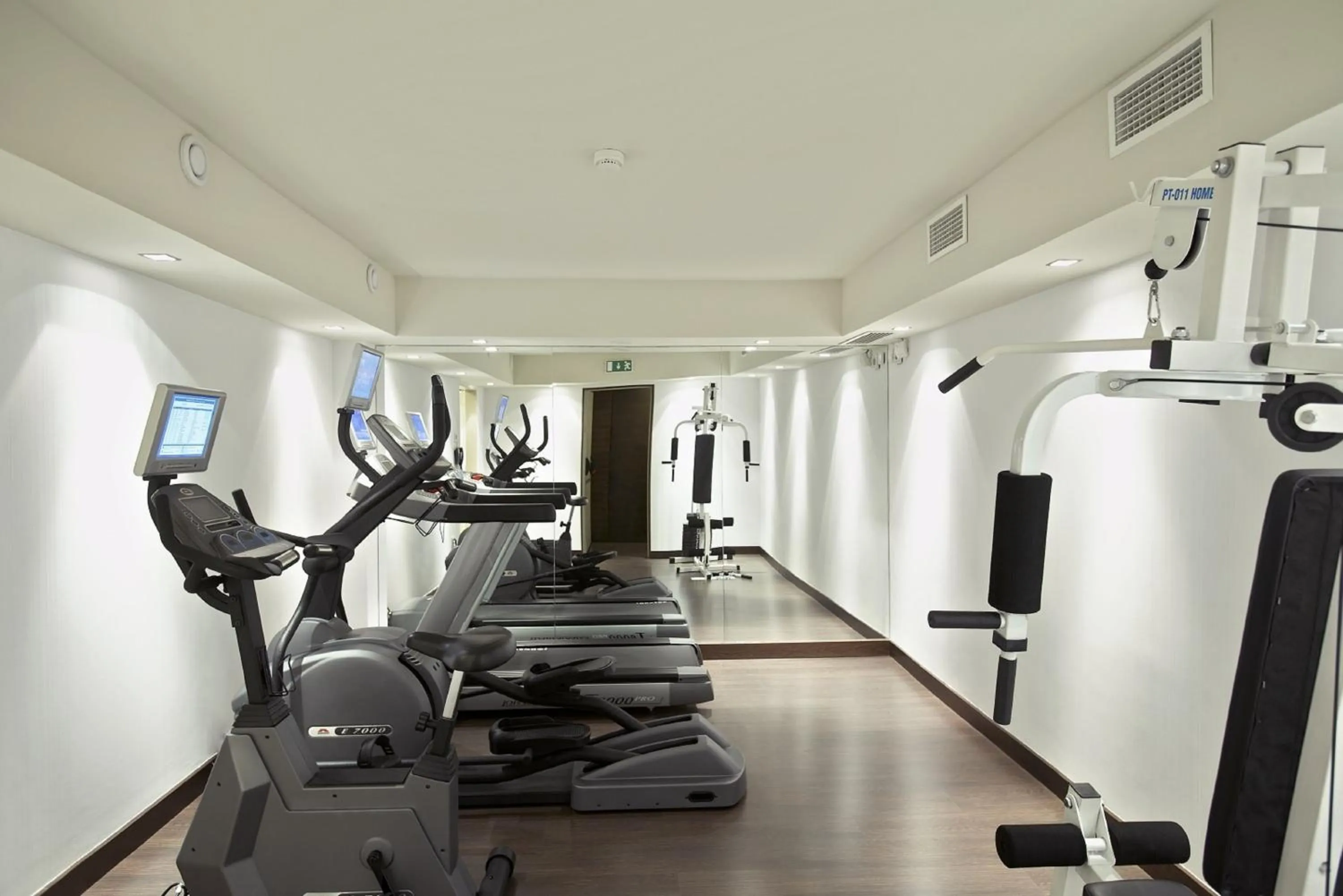 Fitness centre/facilities in BessaHotel Boavista