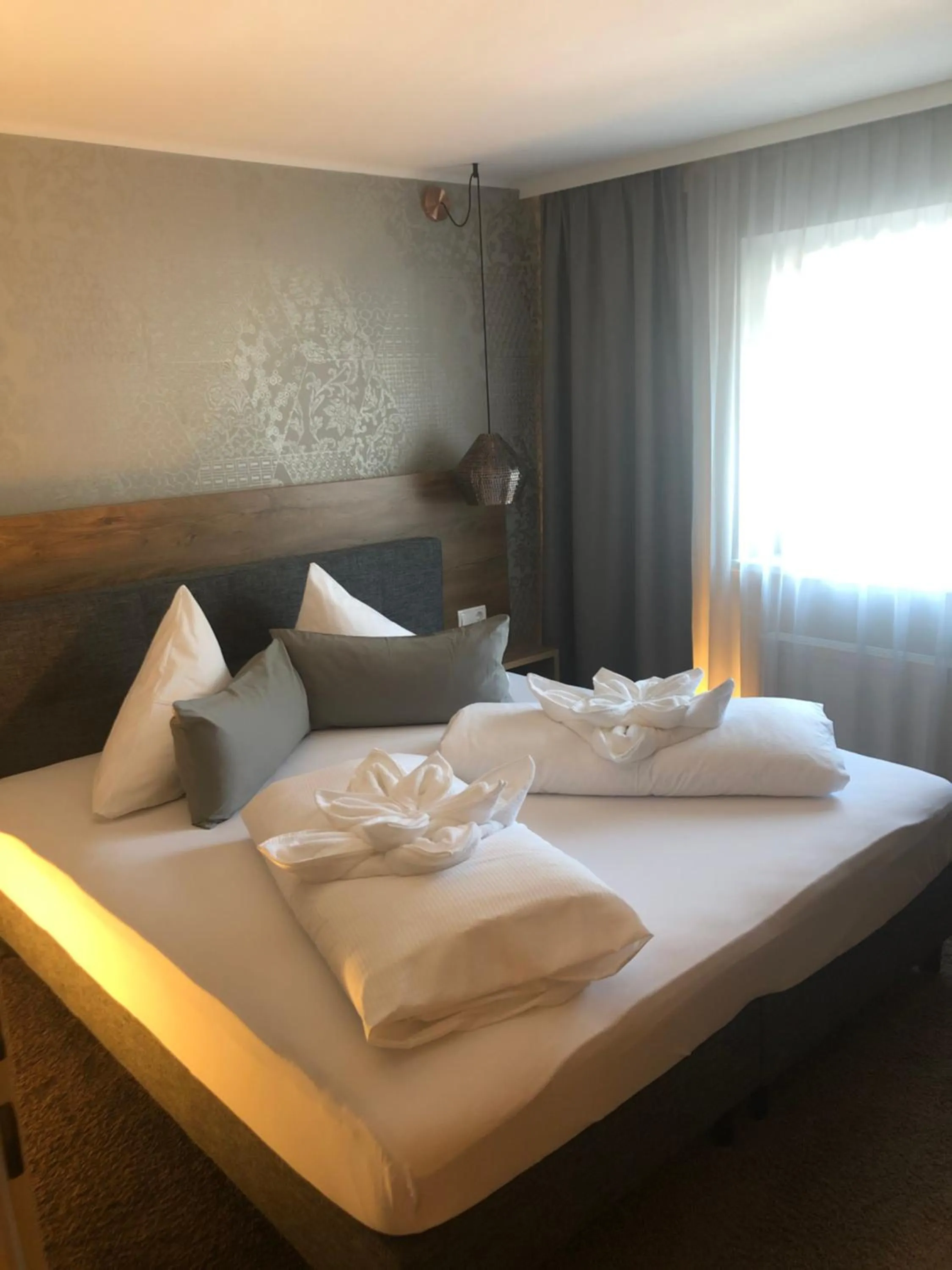 Bedroom, Bed in LakeSide Apartments Seefeld