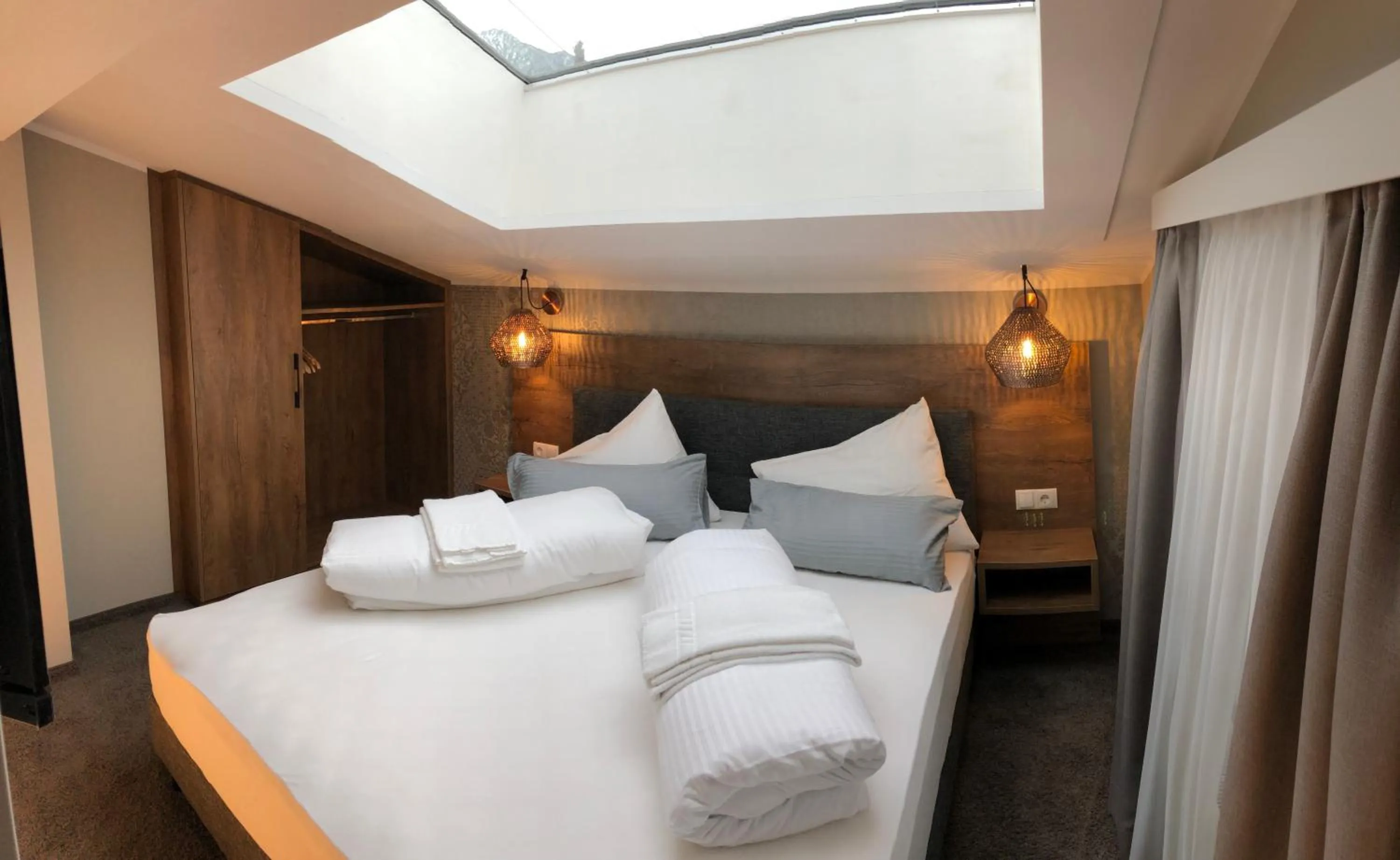 Photo of the whole room, Bed in LakeSide Apartments Seefeld