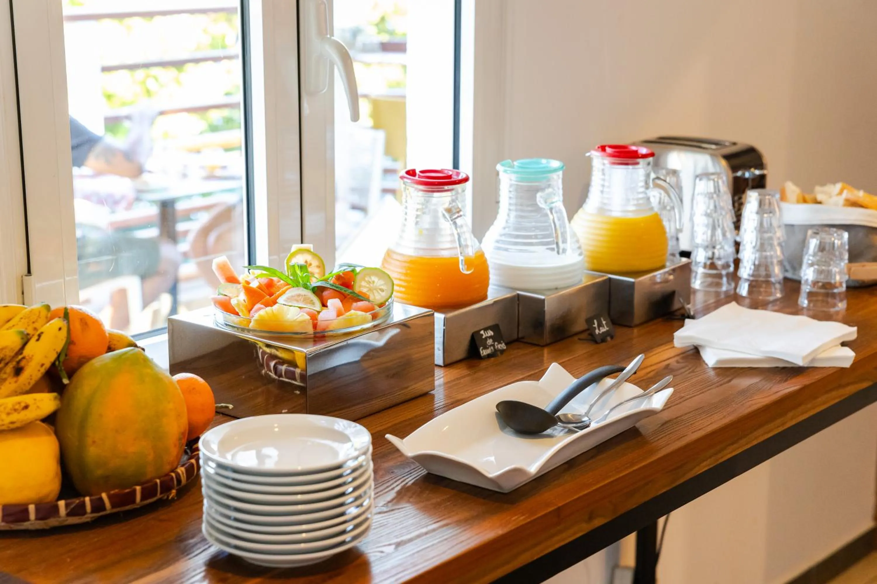 Continental breakfast in Résidence Tropic Appart Hotel