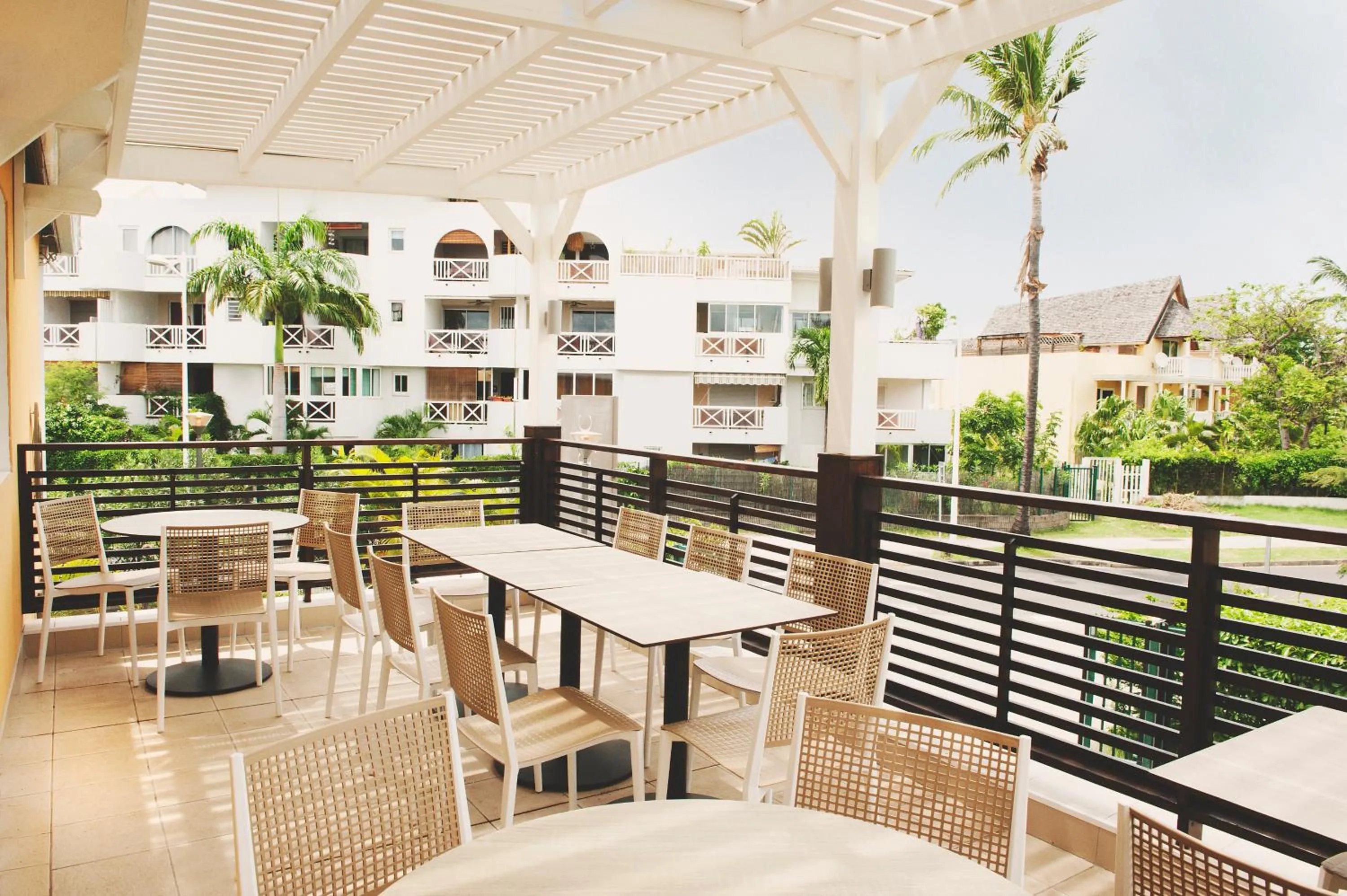 Patio in Résidence Tropic Appart Hotel